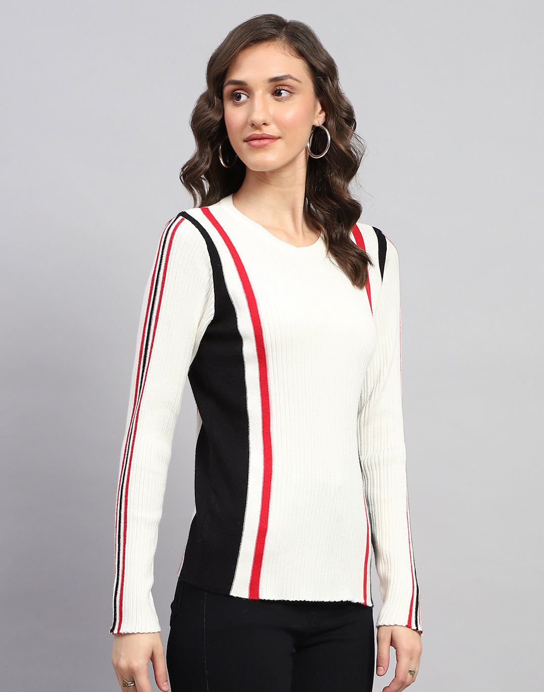Women White Solid Round Neck Full Sleeve Winter Top