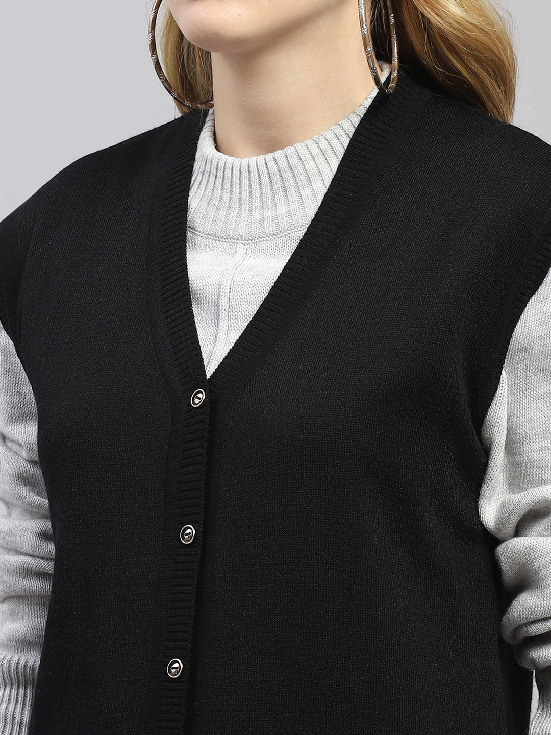 Women Black Solid V Neck Sleeveless Cardigan
