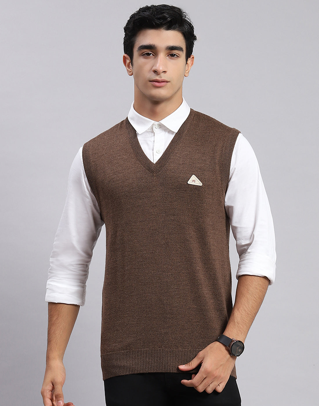 Men Brown Solid V Neck Sleeveless Sweater