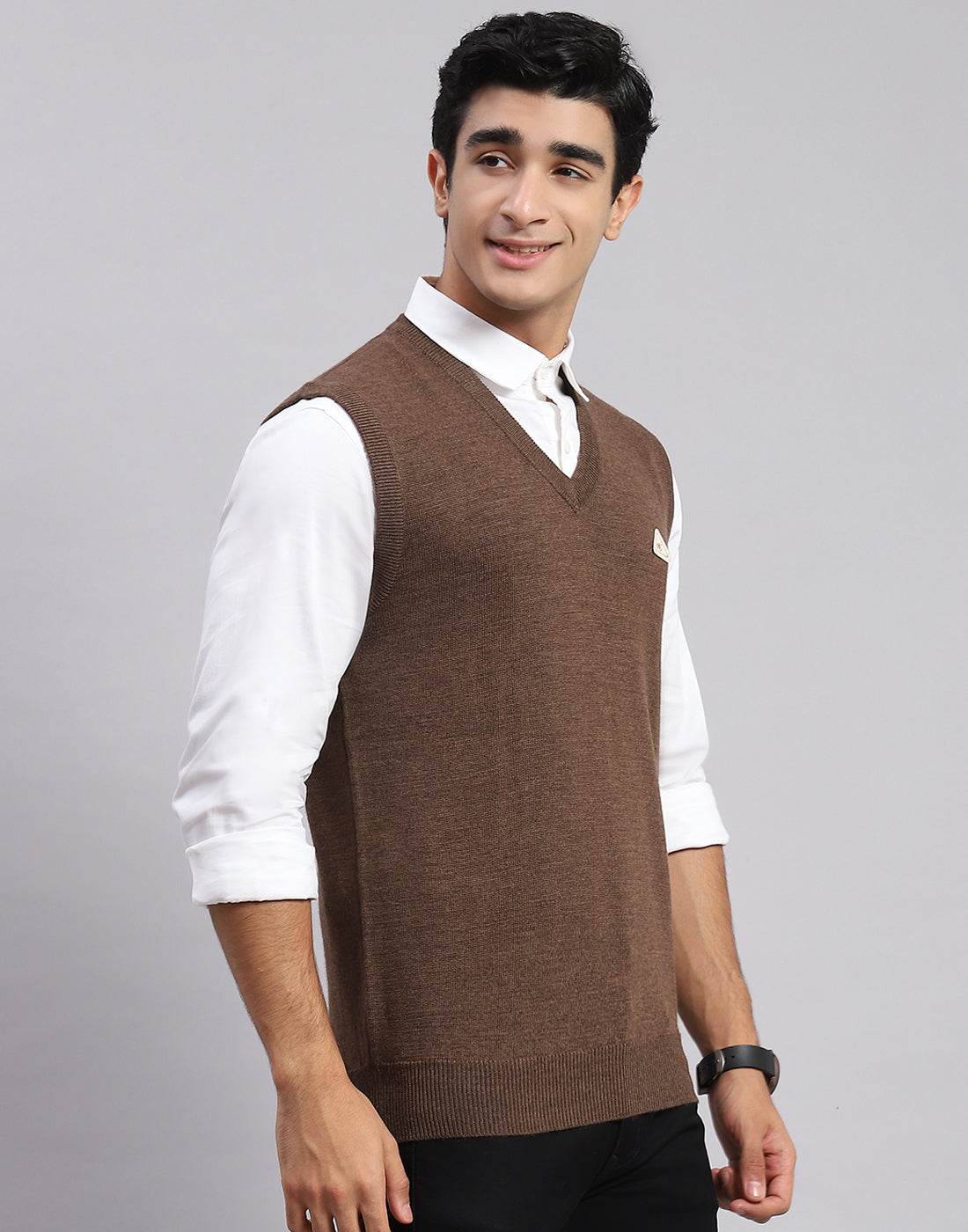 Men Brown Solid V Neck Sleeveless Sweater