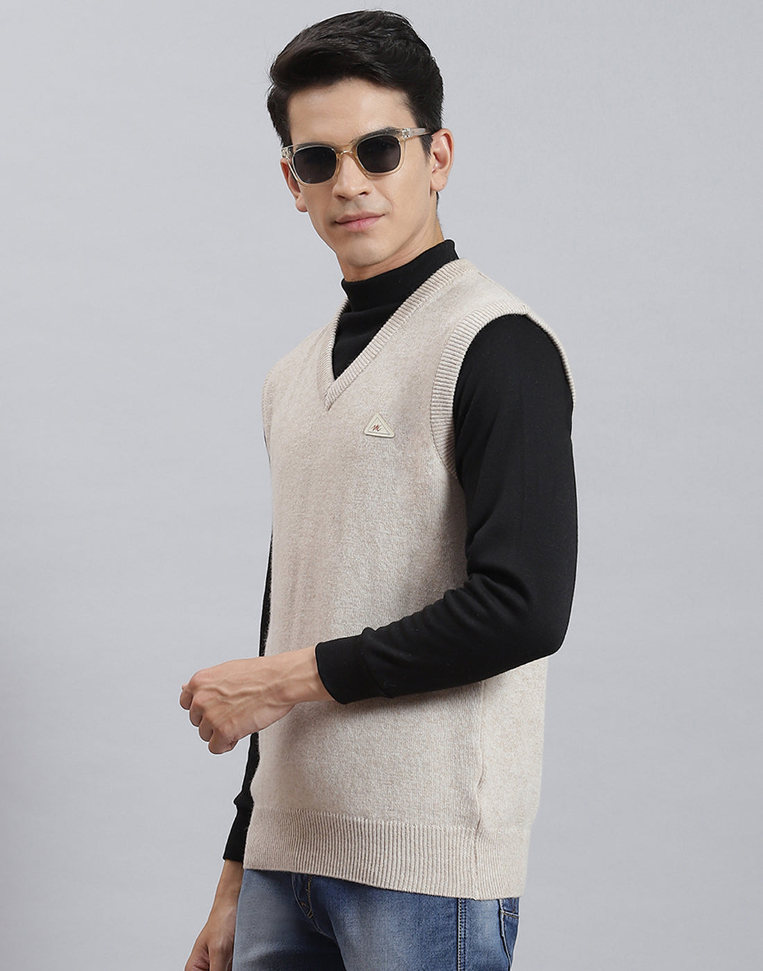 Men Beige Solid V Neck Sleeveless Sweater
