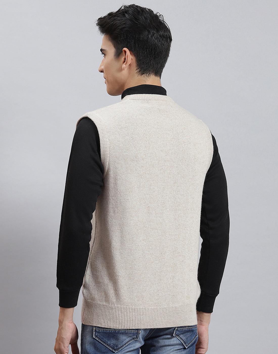Men Beige Solid V Neck Sleeveless Sweater