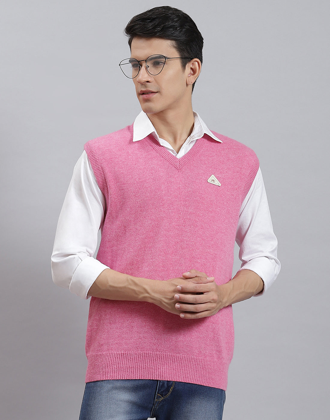 Men Pink Solid V Neck Sleeveless Sweater