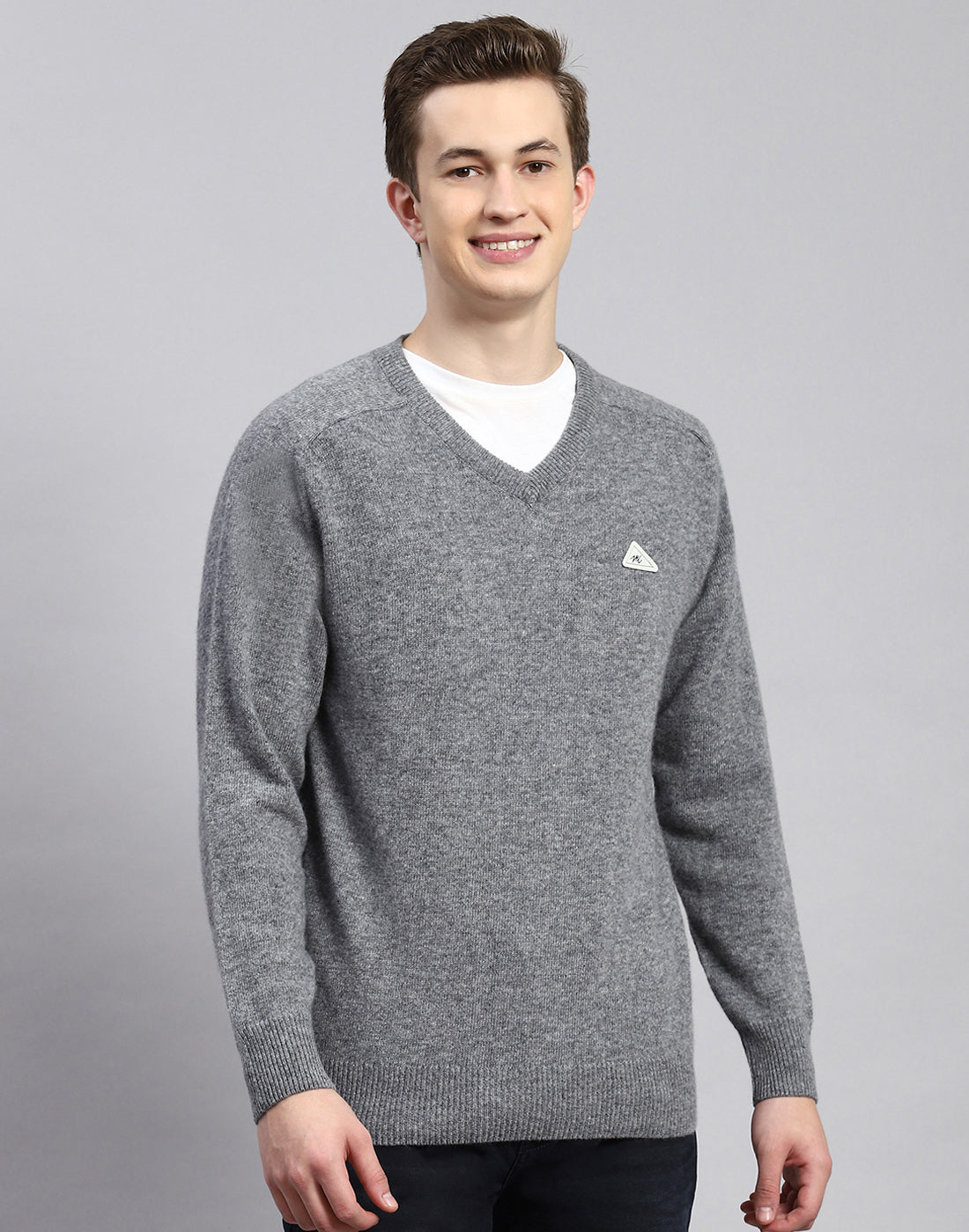Men Grey Solid V Neck Full Sleeve Pullover