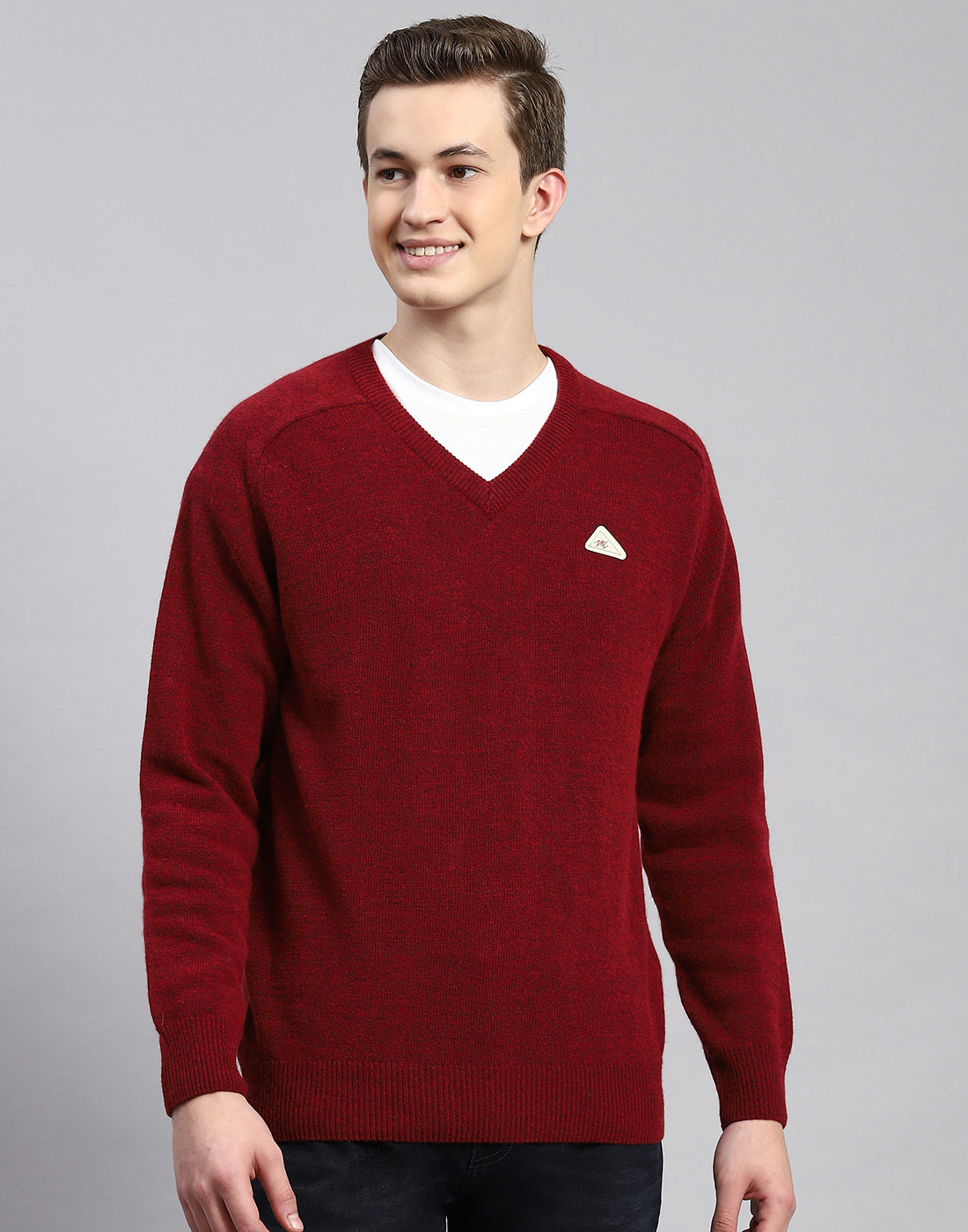 Men Maroon Solid V Neck Full Sleeve Pullover