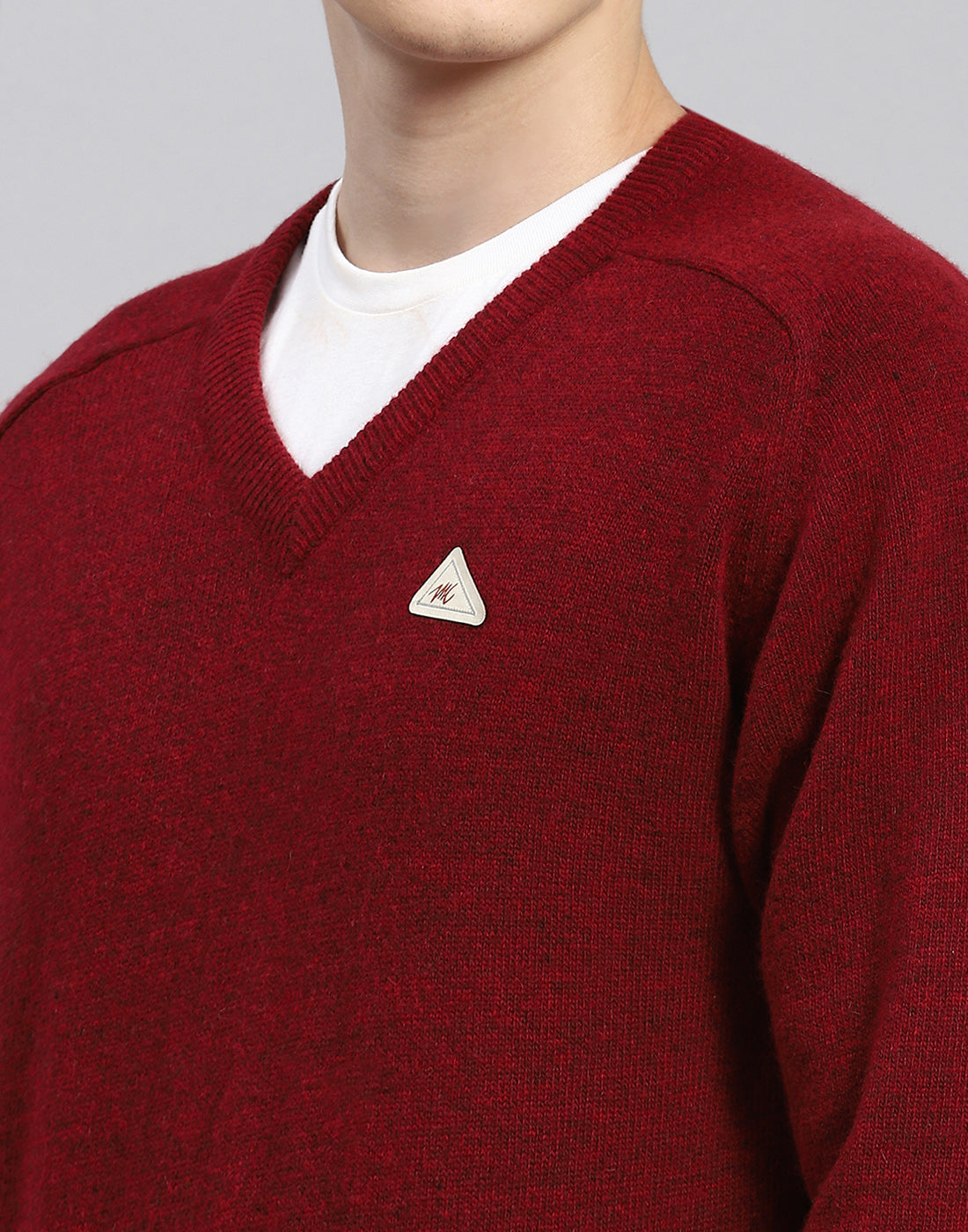 Men Maroon Solid V Neck Full Sleeve Pullover