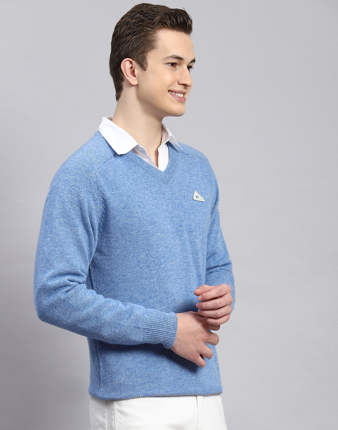 Men Blue Solid V Neck Full Sleeve Pullover