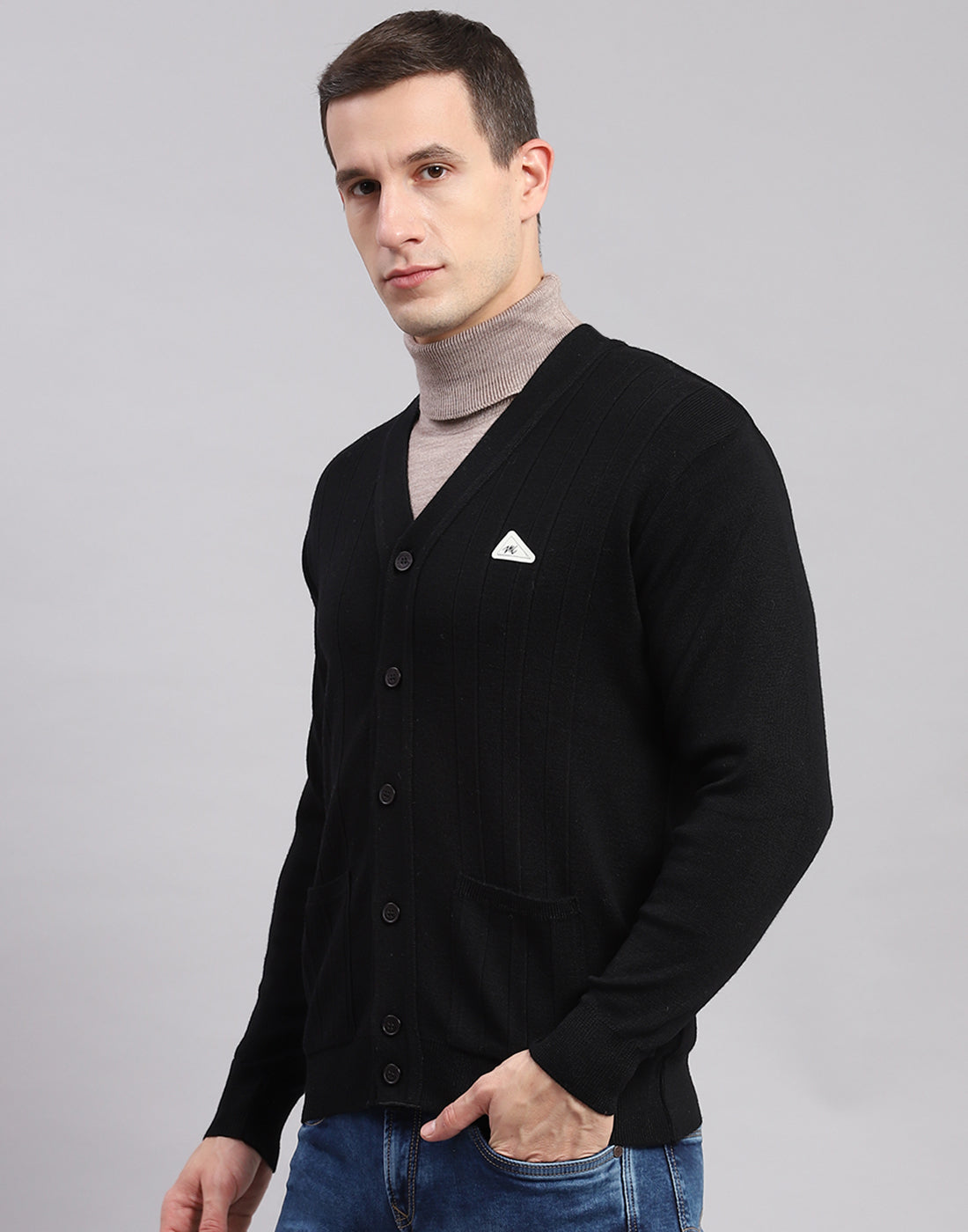 Men Black Solid V Neck Full Sleeve Cardigan