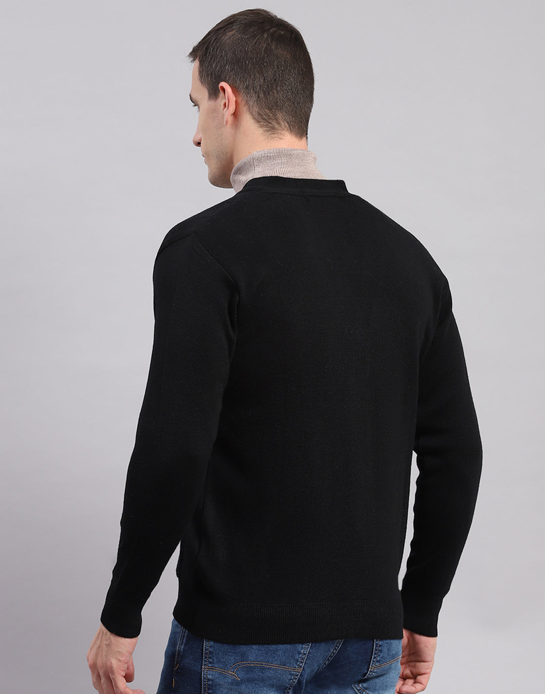 Men Black Solid V Neck Full Sleeve Cardigan