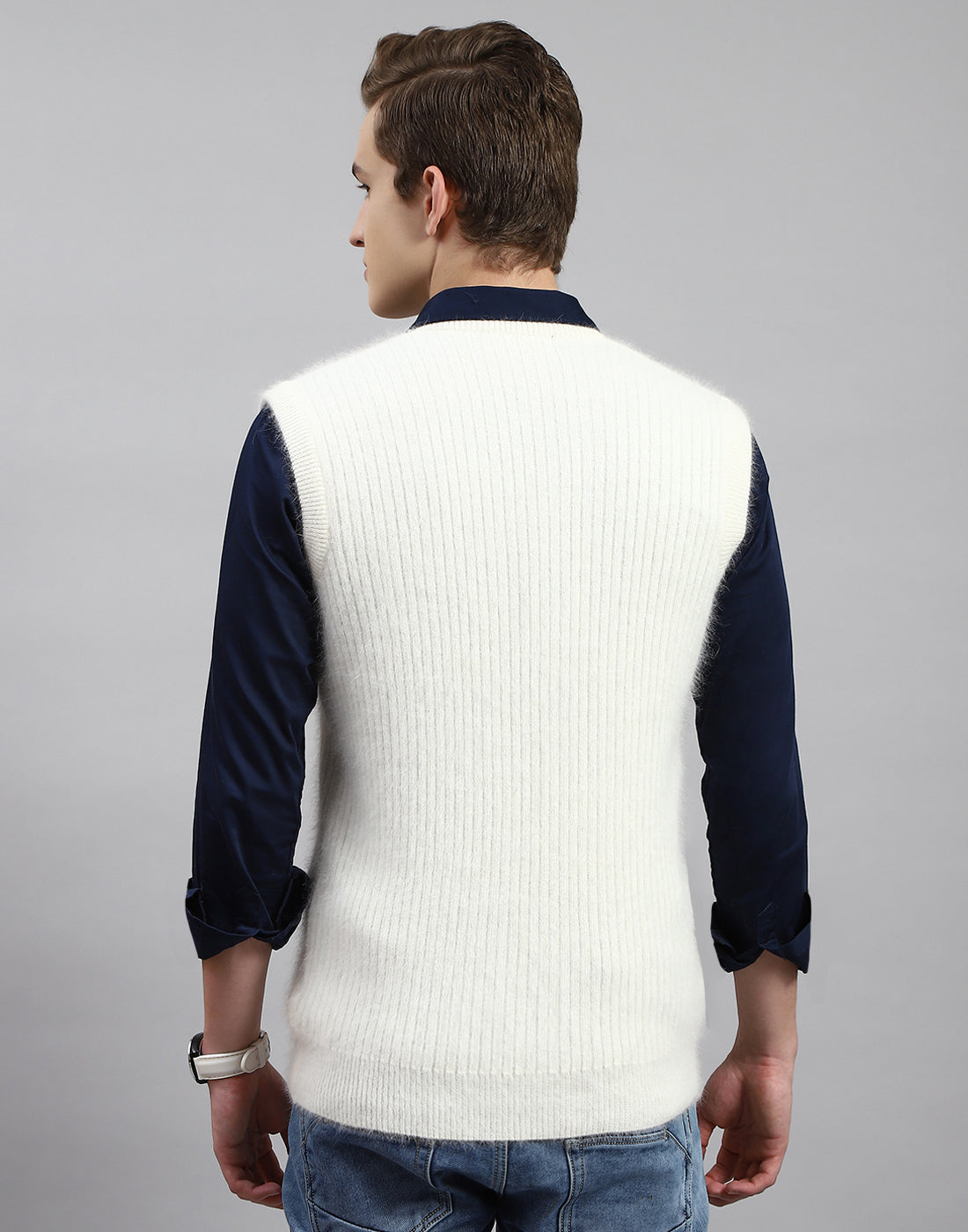 Men Off White Solid V Neck Sleeveless Sweater