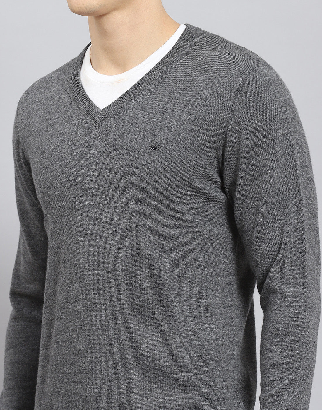 Men Grey Solid V Neck Full Sleeve Pullover