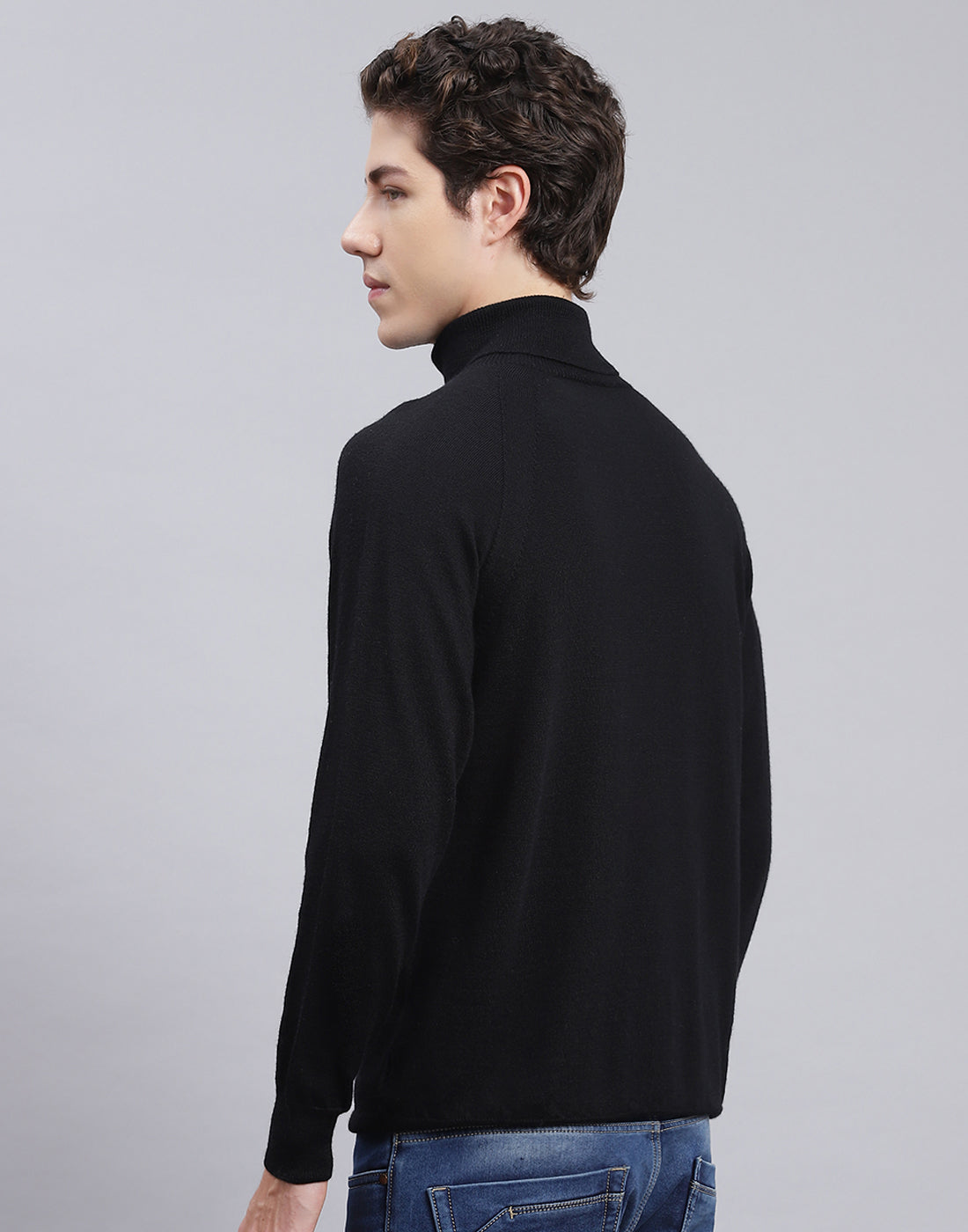 Men Black Solid High Neck Full Sleeve Pullover