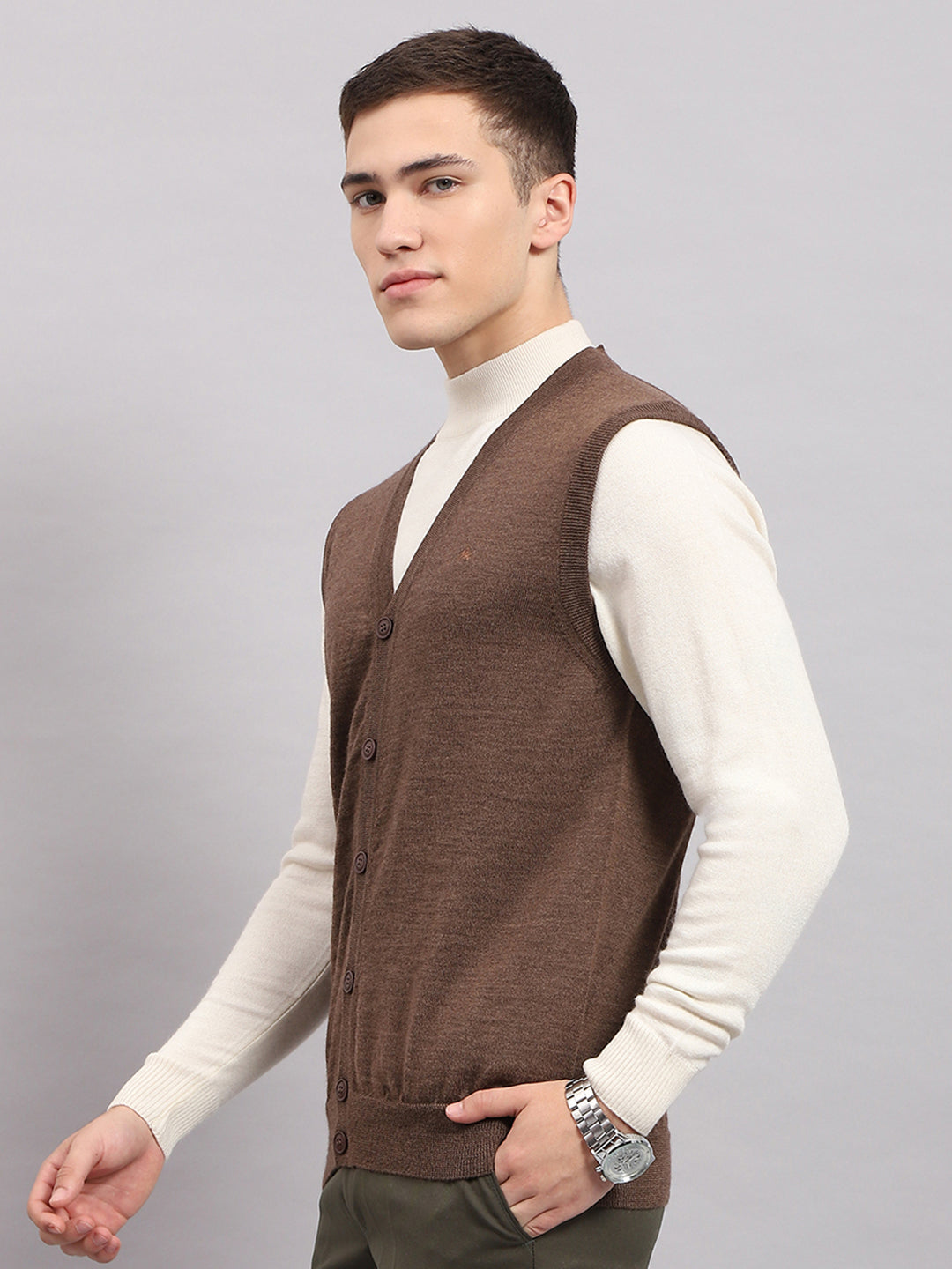 Men Brown Solid V Neck Sleeveless Cardigan