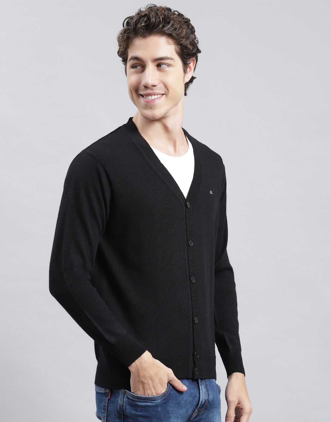 Men Black Solid V Neck Full Sleeve Cardigan