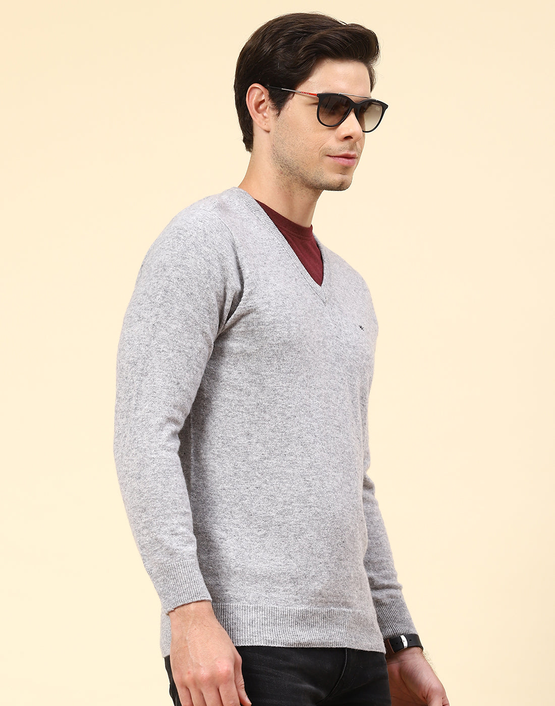 Men Grey Solid V Neck Full Sleeve Pullover