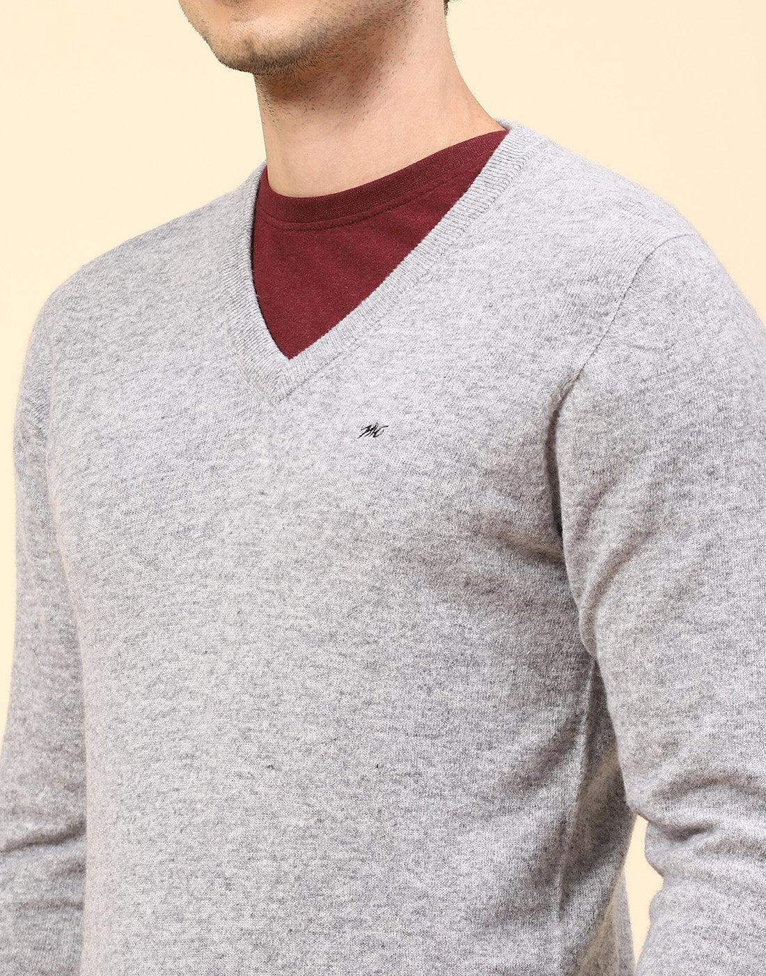 Men Grey Solid V Neck Full Sleeve Pullover