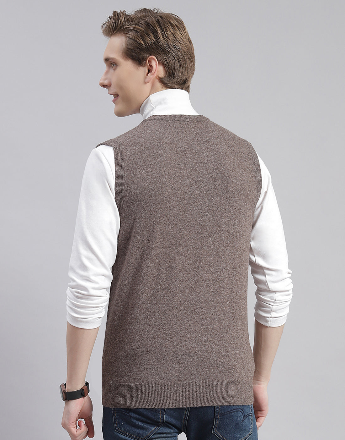 Men Brown Solid V Neck Sleeveless Sweater