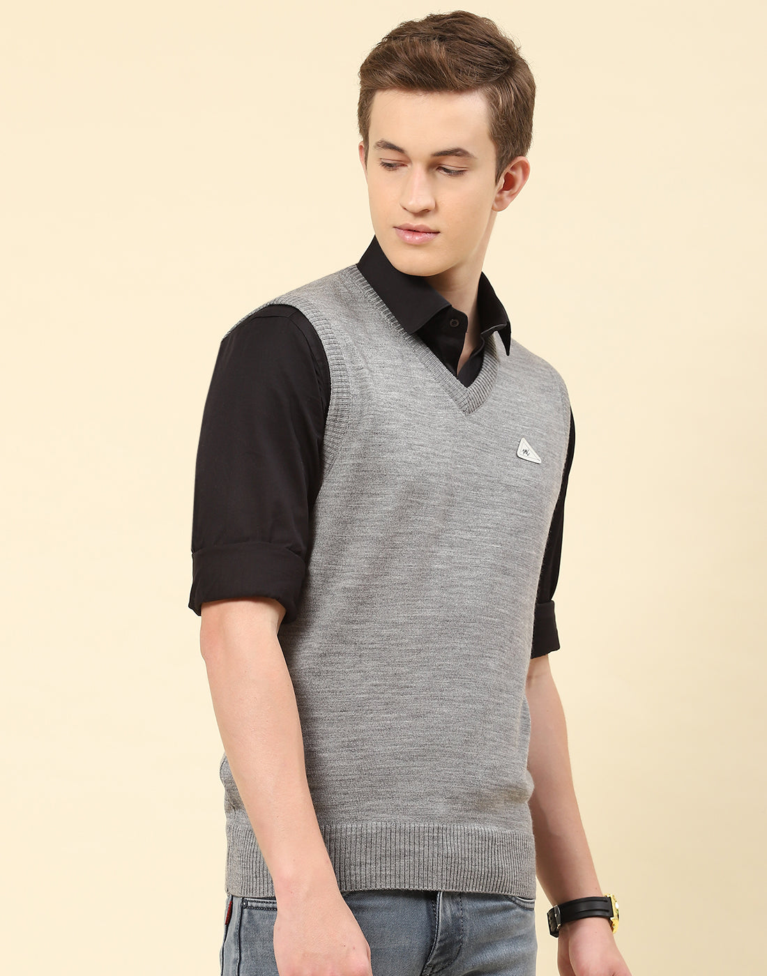 Men Grey Solid V Neck Sleeveless Sweater