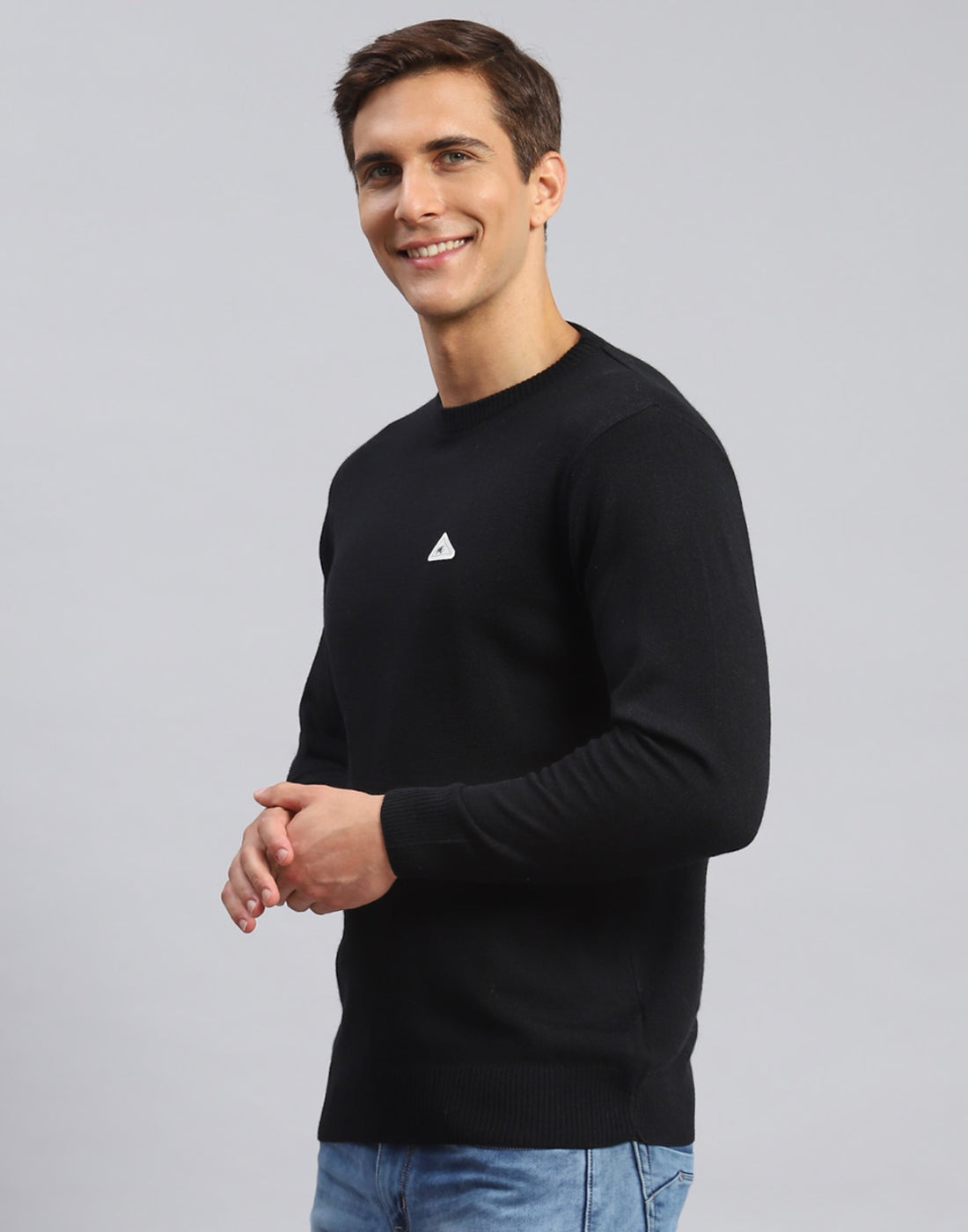 Men Black Solid Round Neck Full Sleeve Pullover