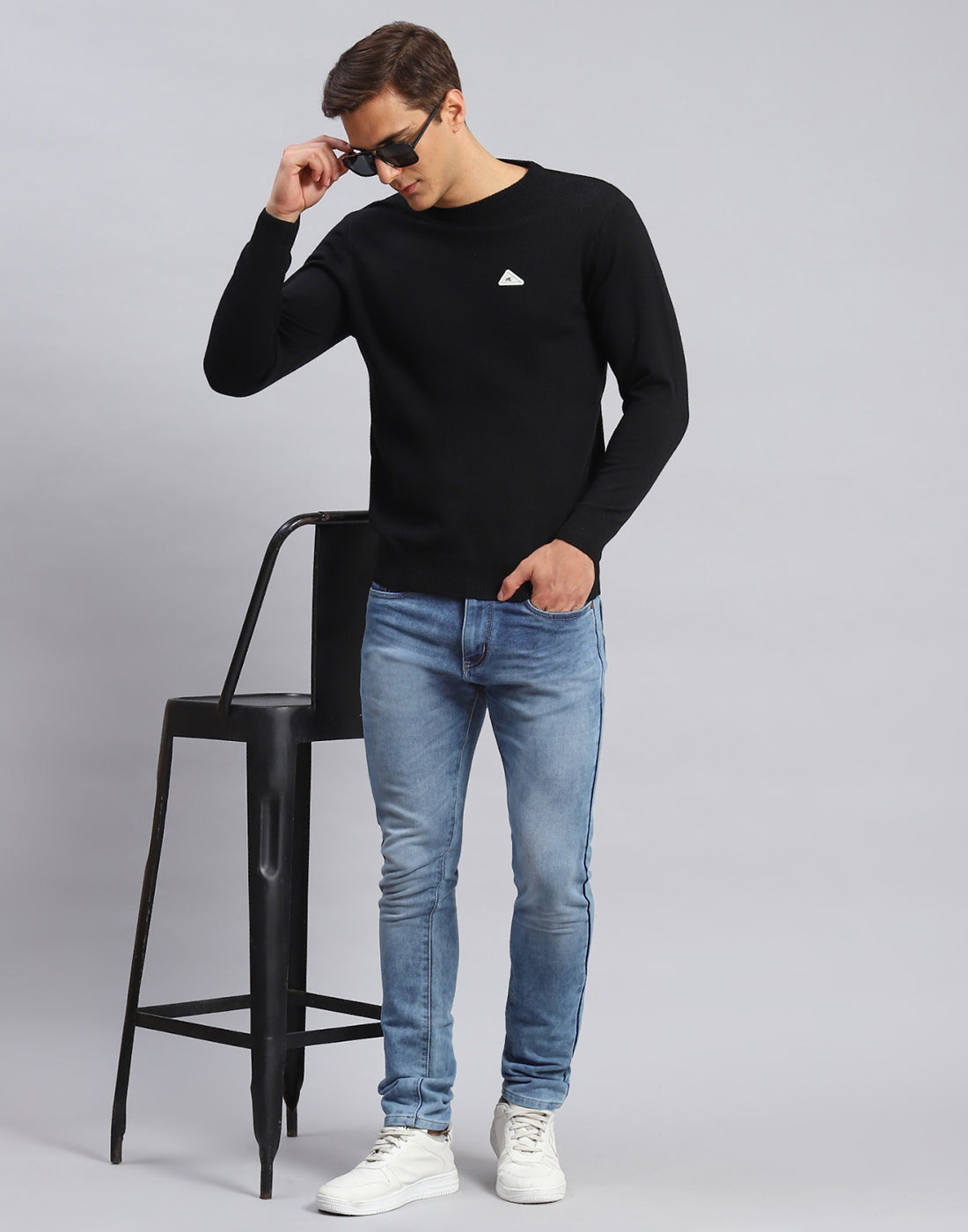 Men Black Solid Round Neck Full Sleeve Pullover