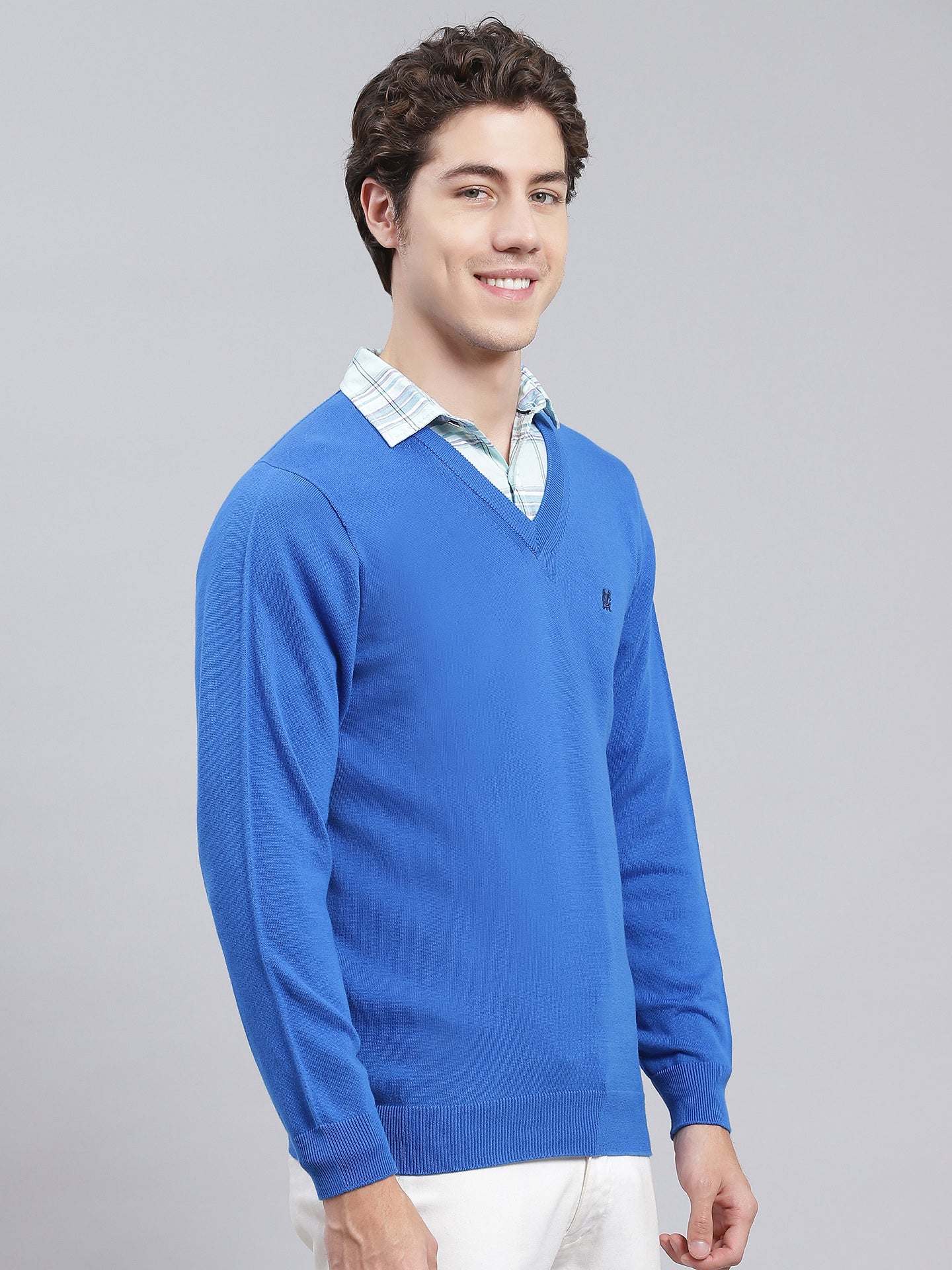 Men Blue Solid V Neck Full Sleeve Pullover
