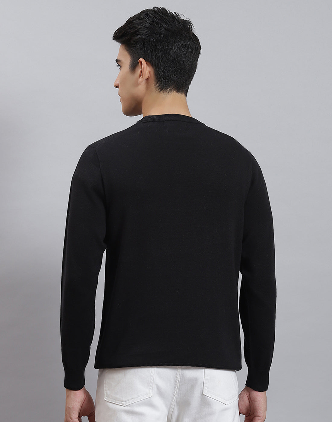 Men Black Solid Round Neck Full Sleeve Pullover