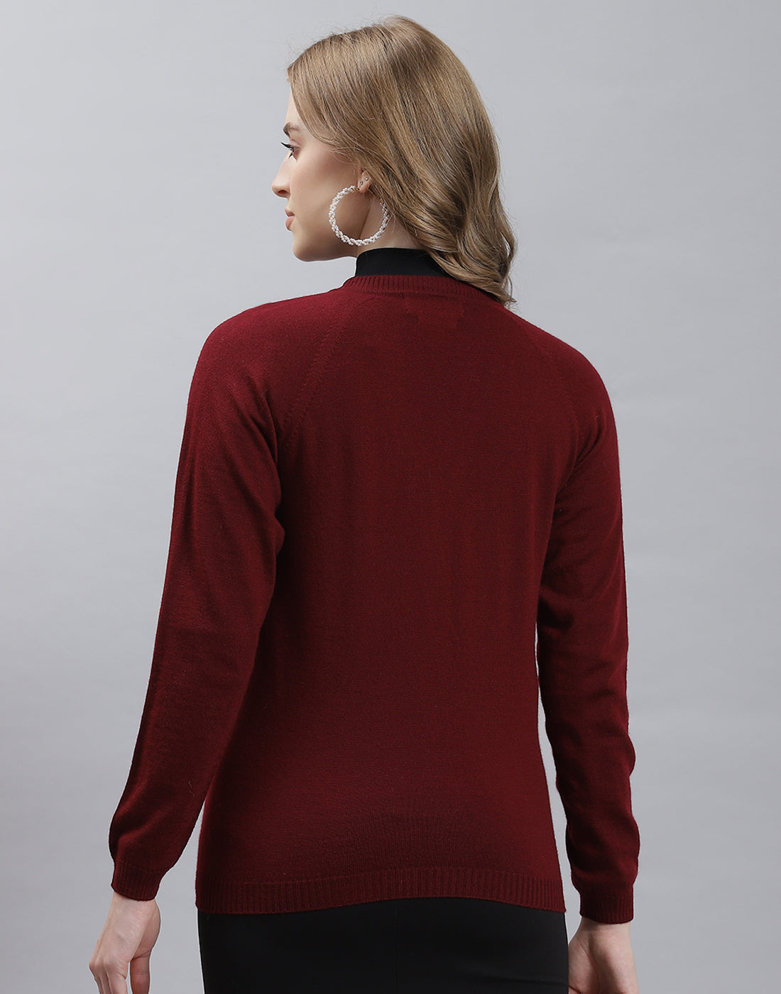 Women Maroon Solid V Neck Full Sleeve Cardigan