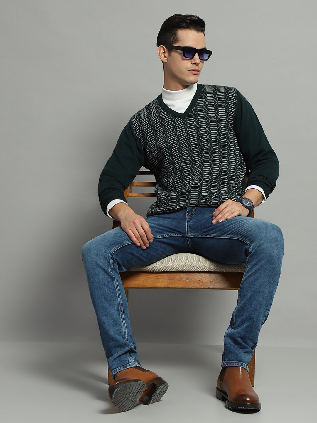 Luxuria Men Green Self Design V Neck Full Sleeve Pullover