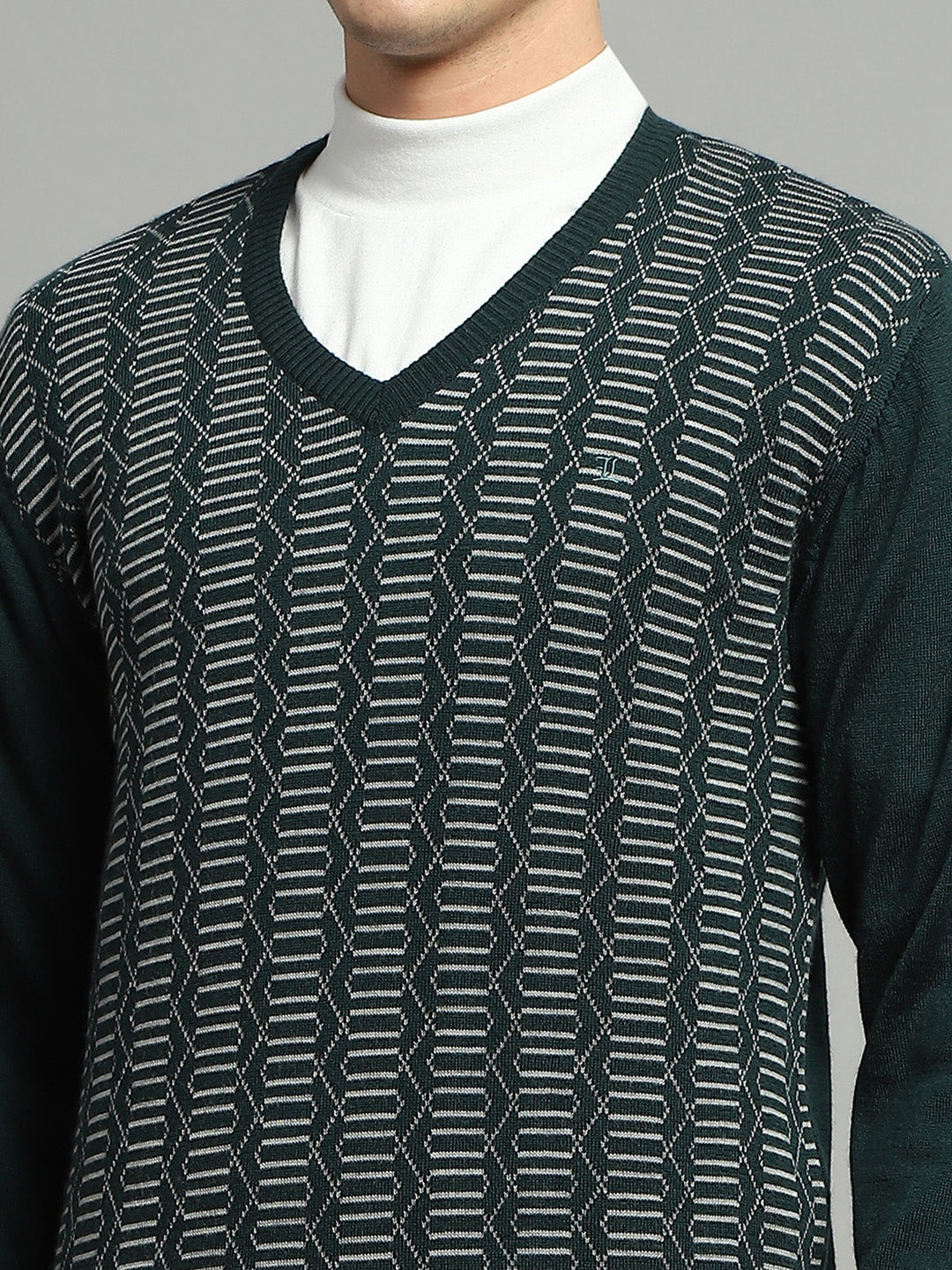 Luxuria Men Green Self Design V Neck Full Sleeve Pullover