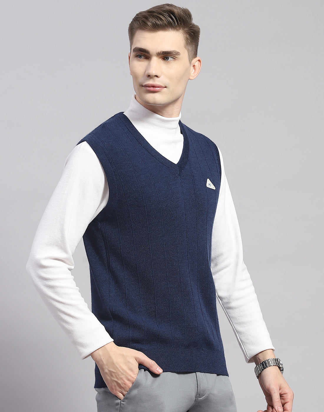 Men Navy Blue Solid V Neck Sleeveless Sweater