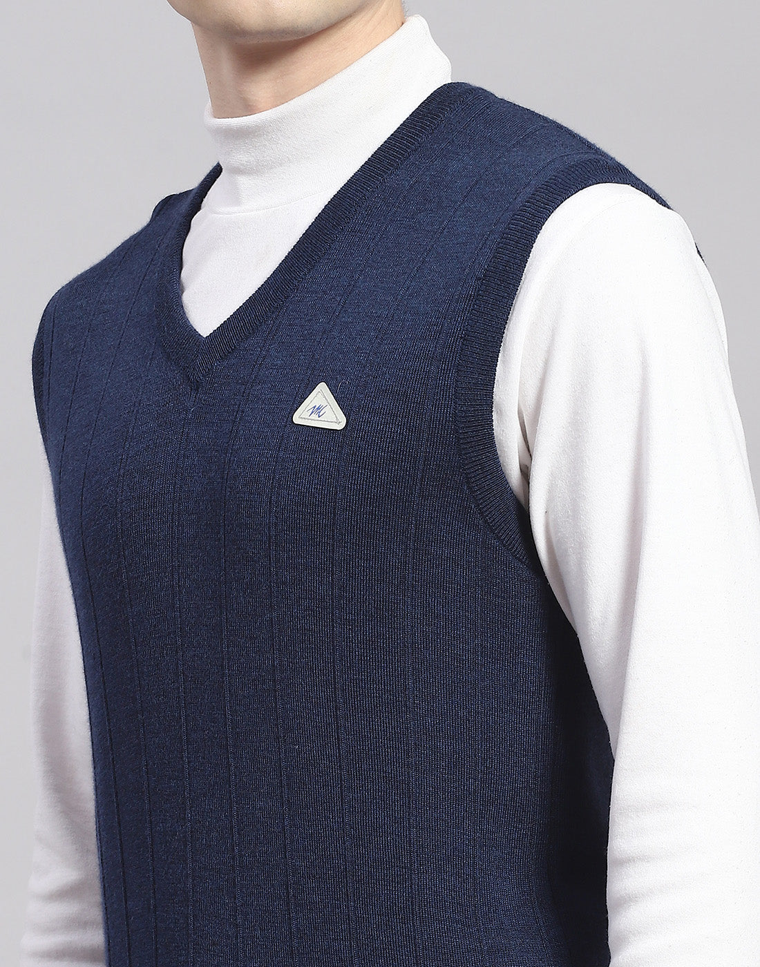 Men Navy Blue Solid V Neck Sleeveless Sweater