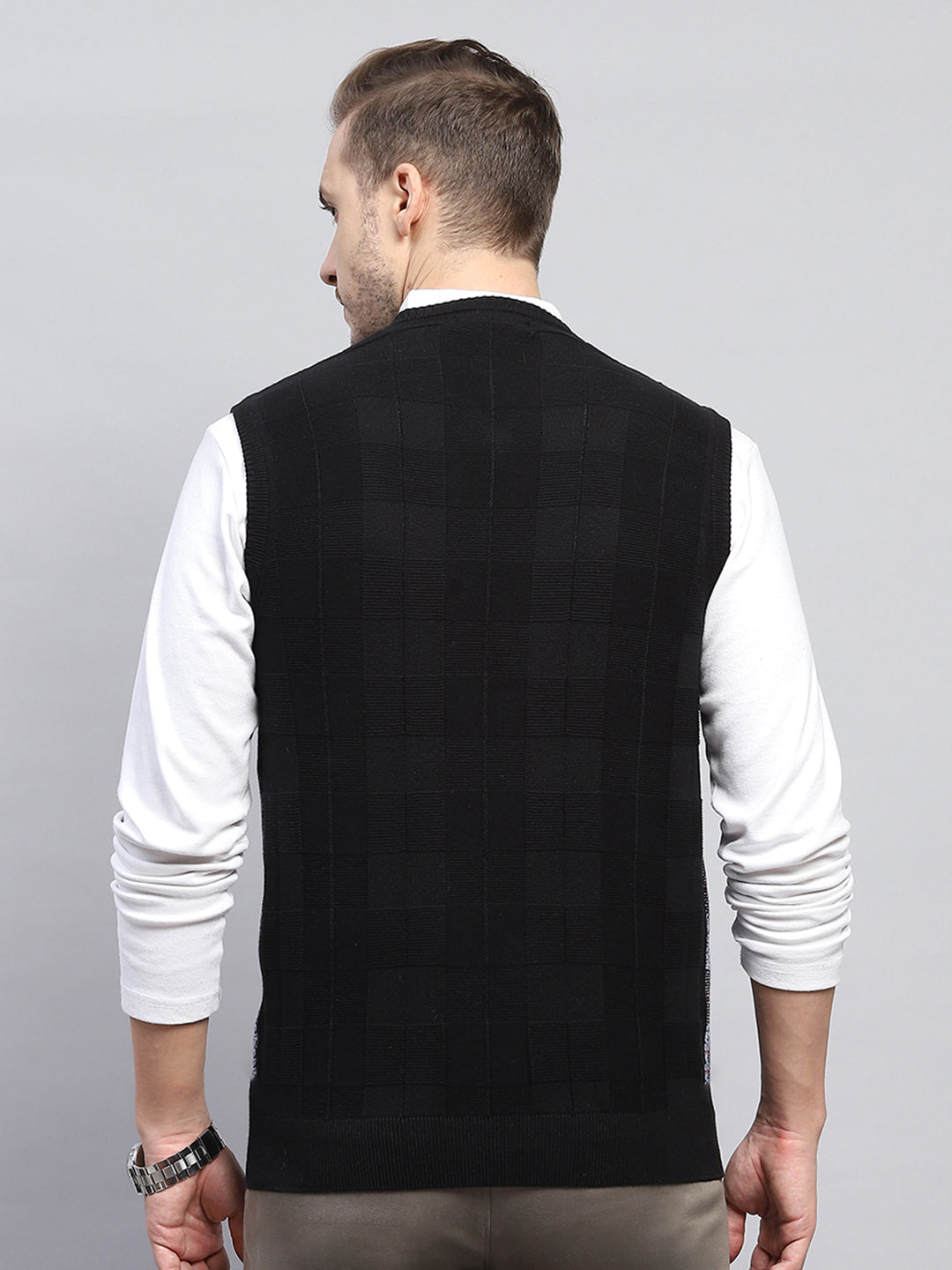 Men Black Check V Neck Sleeveless Sweater