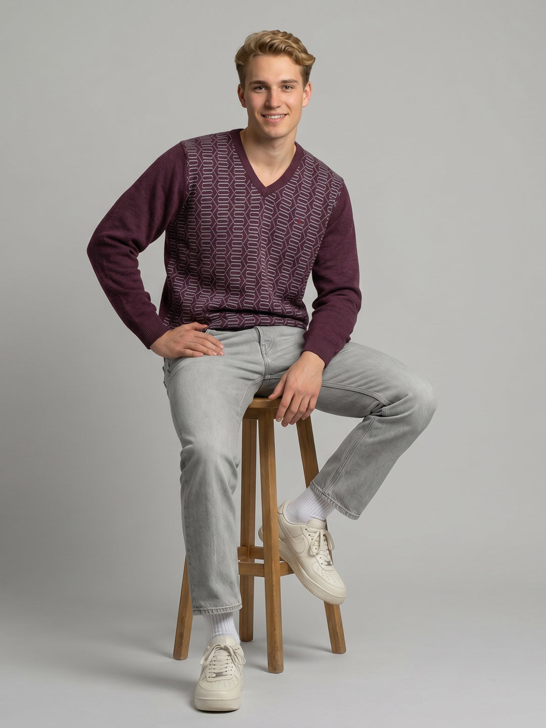 Luxuria Men Purple Jacquard V Neck Full Sleeve Pullover