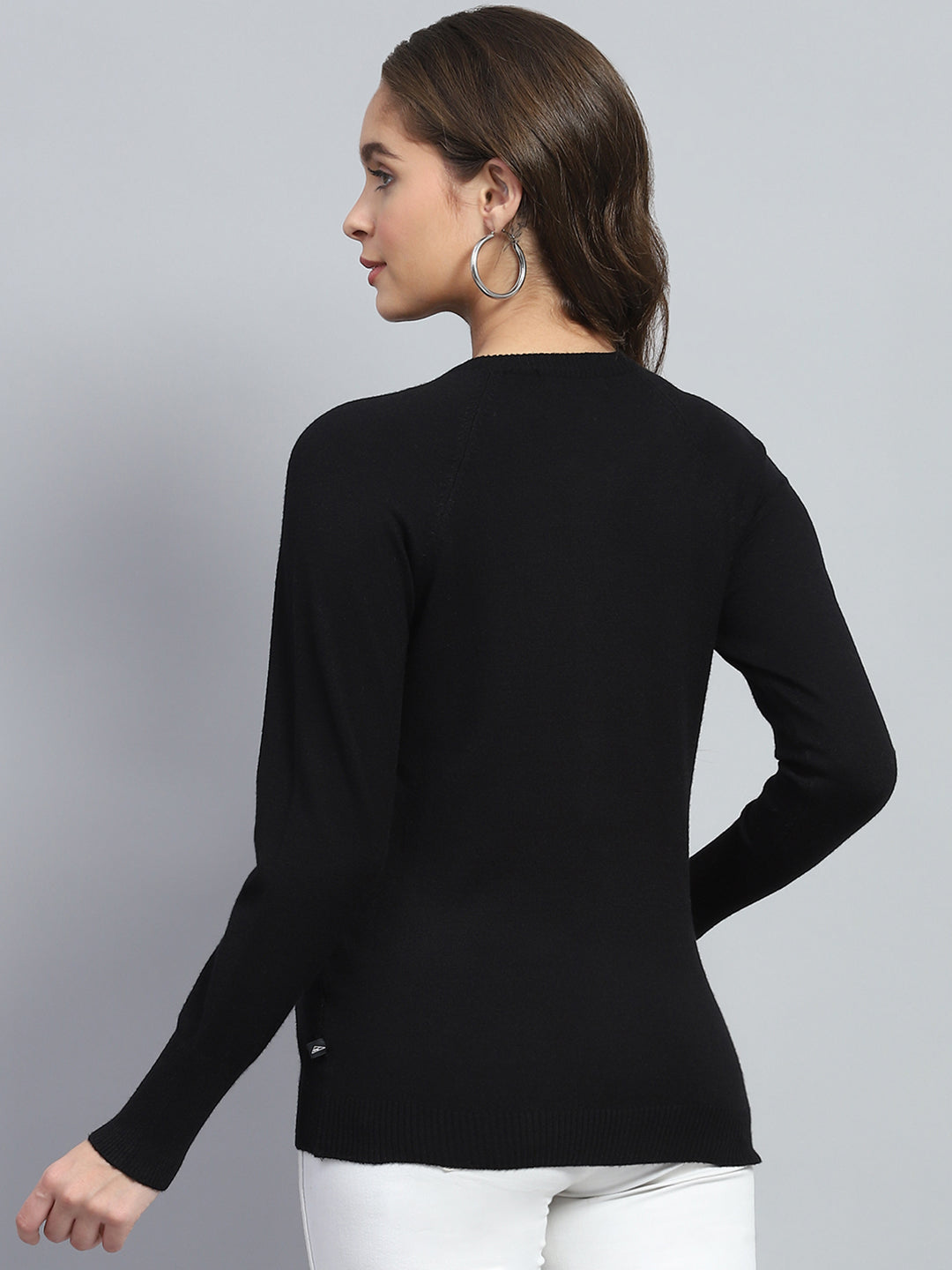 Women Black Solid Round Neck Full Sleeve Pullover