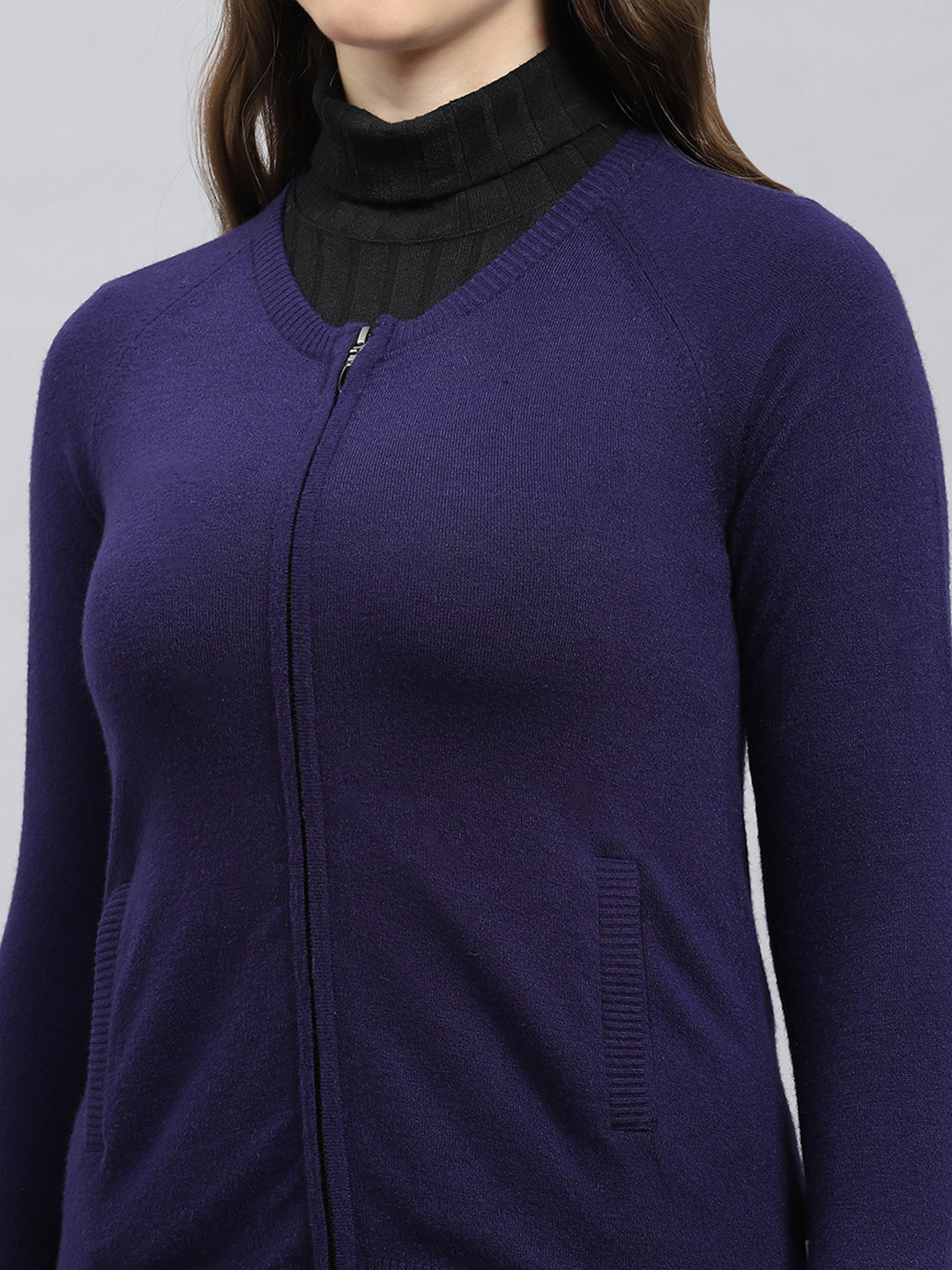 Women Blue Solid V Neck Full Sleeve Pullover