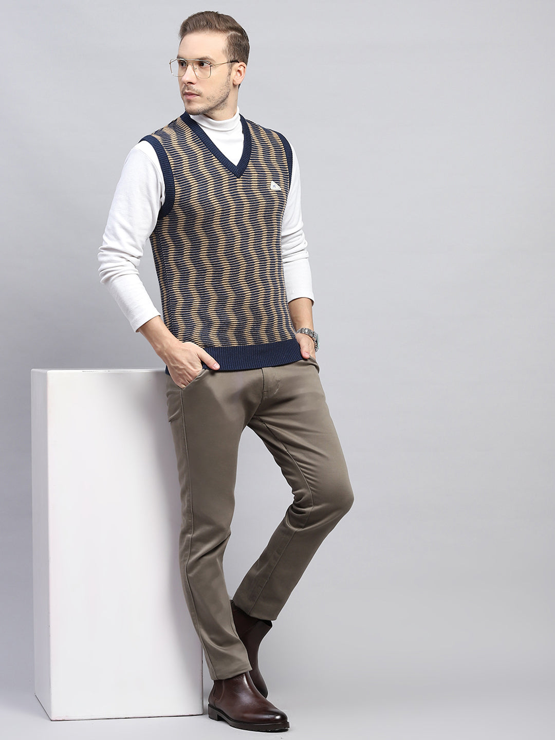 Men Navy Blue Self Design V Neck Sleeveless Sweater