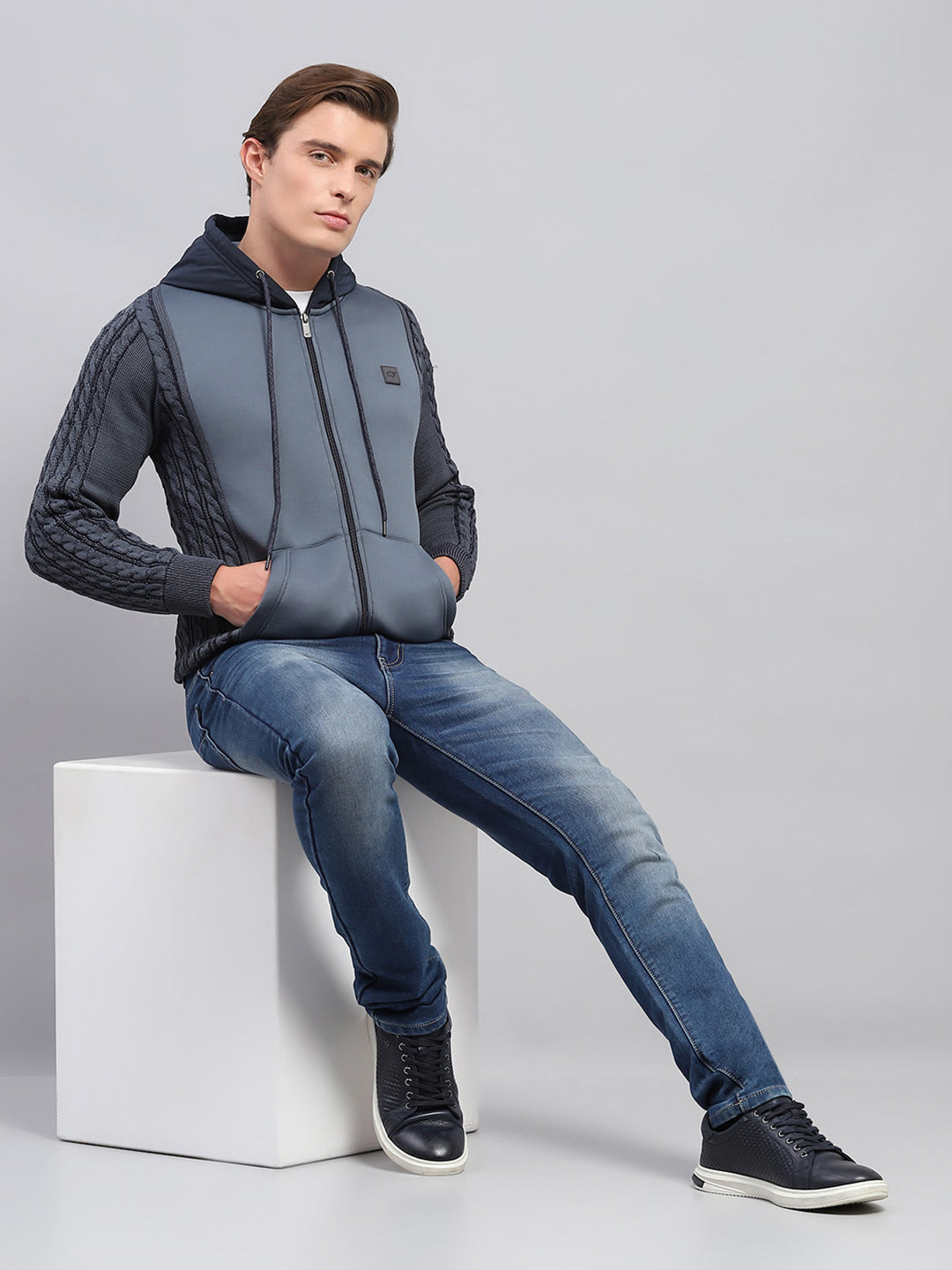 Men Grey Solid Hooded Full Sleeve Pullover