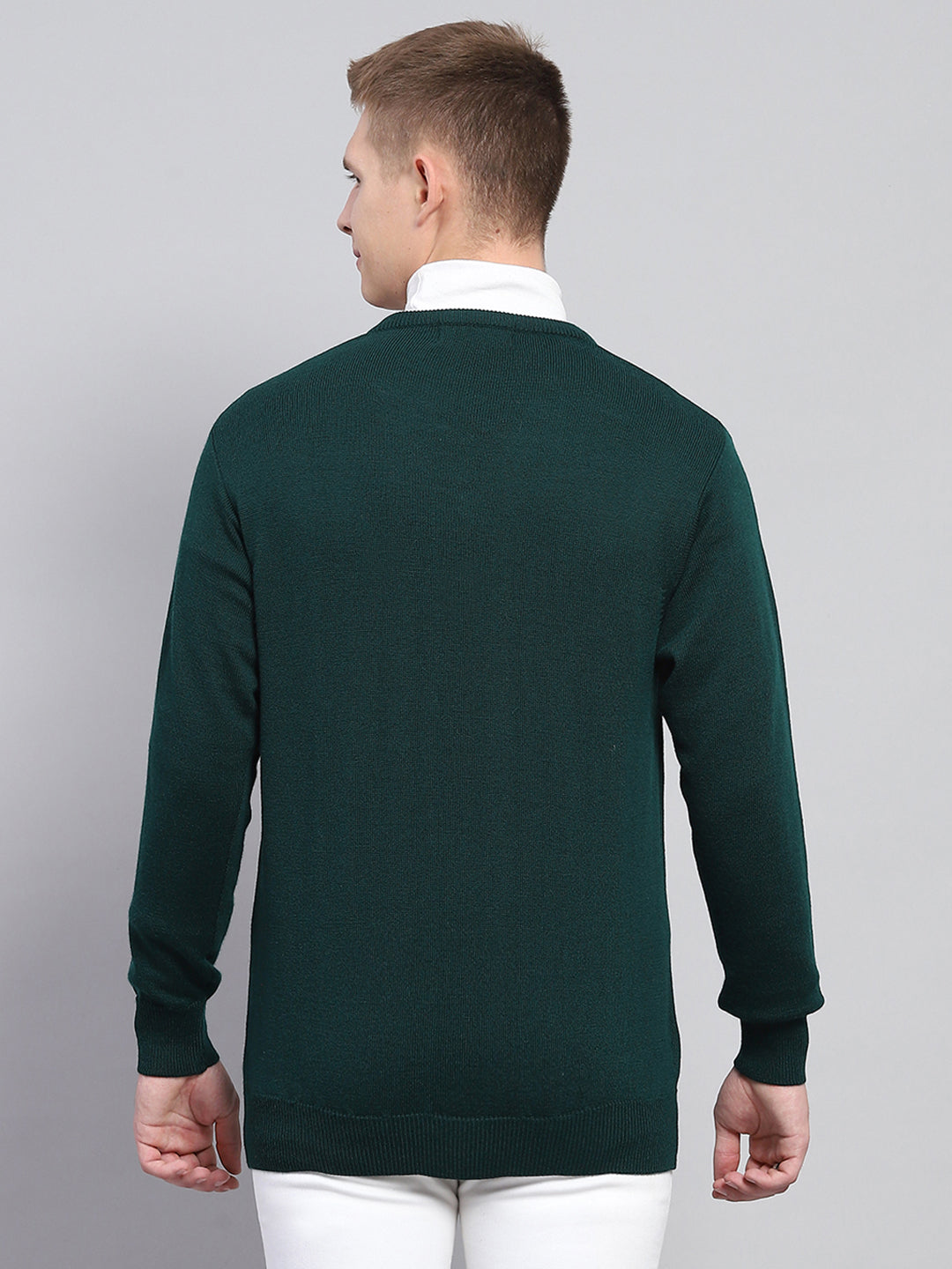 Men Green Solid V Neck Full Sleeve Pullover