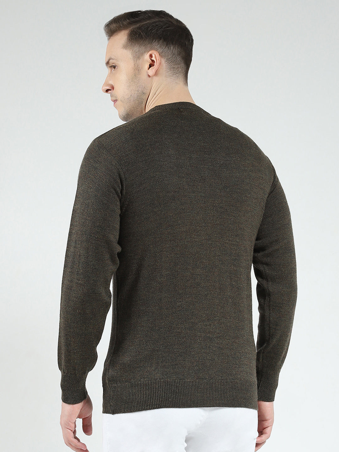 Men Green Solid V Neck Full Sleeve Pullover