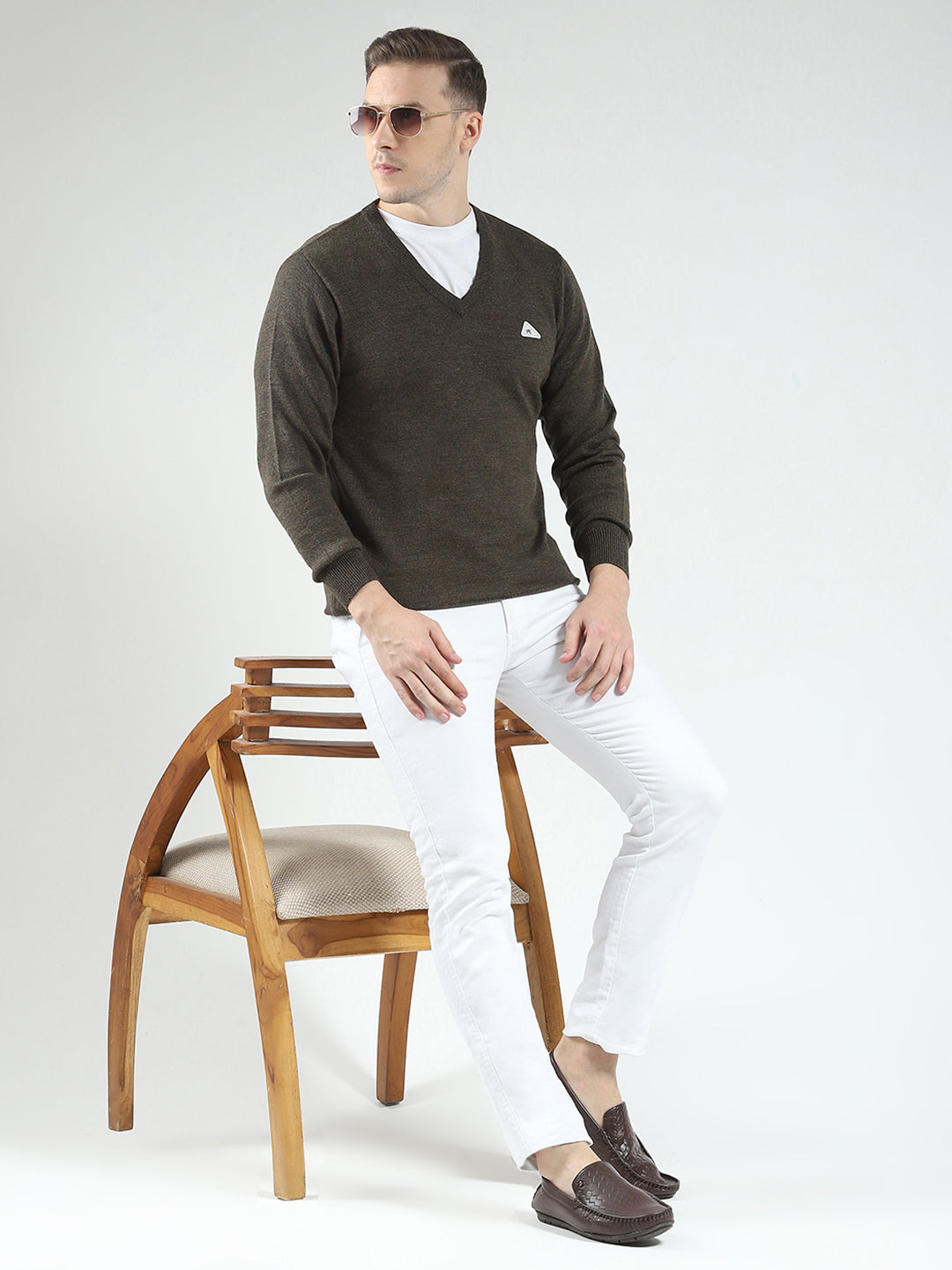 Men Green Solid V Neck Full Sleeve Pullover