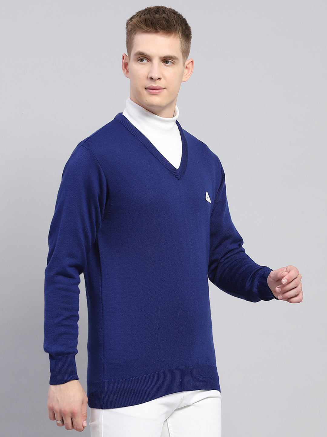 Men Blue Solid V Neck Full Sleeve Pullover