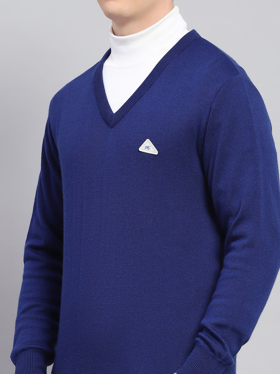 Men Blue Solid V Neck Full Sleeve Pullover
