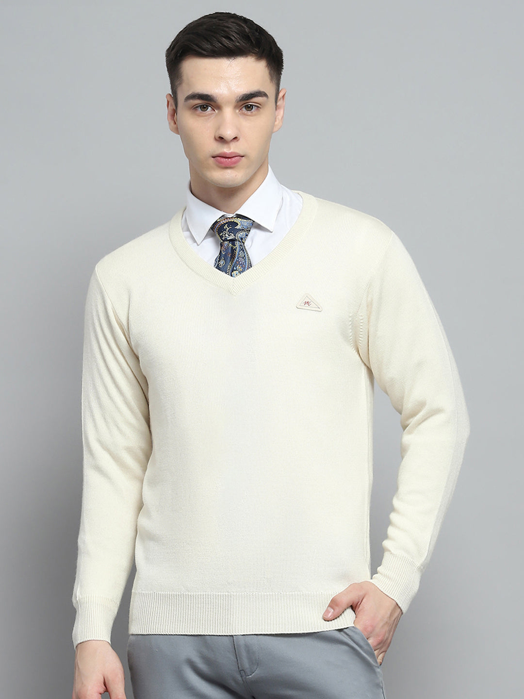 Men Cream Solid V Neck Full Sleeve Pullover