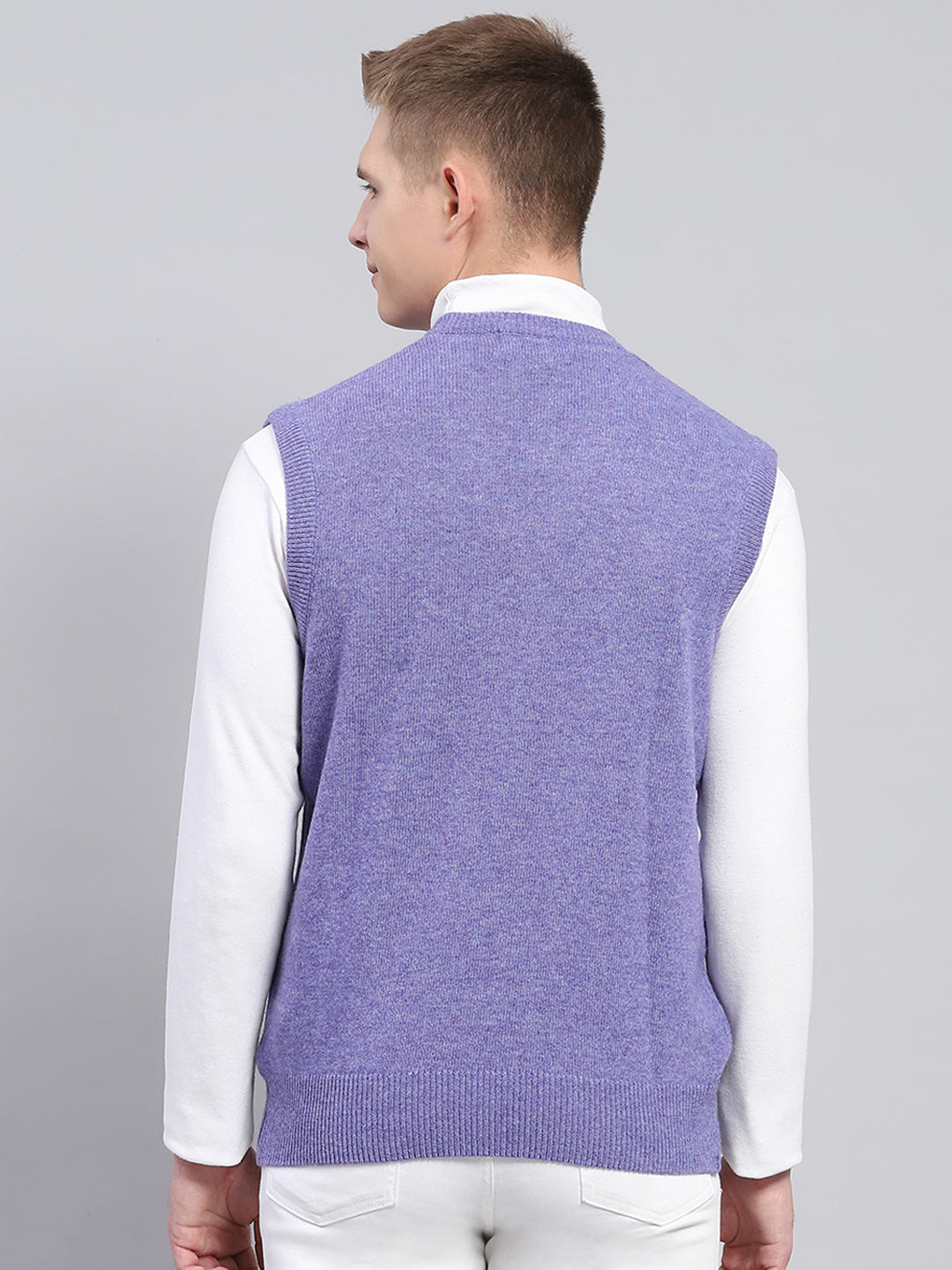 Men Purple Solid V Neck Sleeveless Sweater