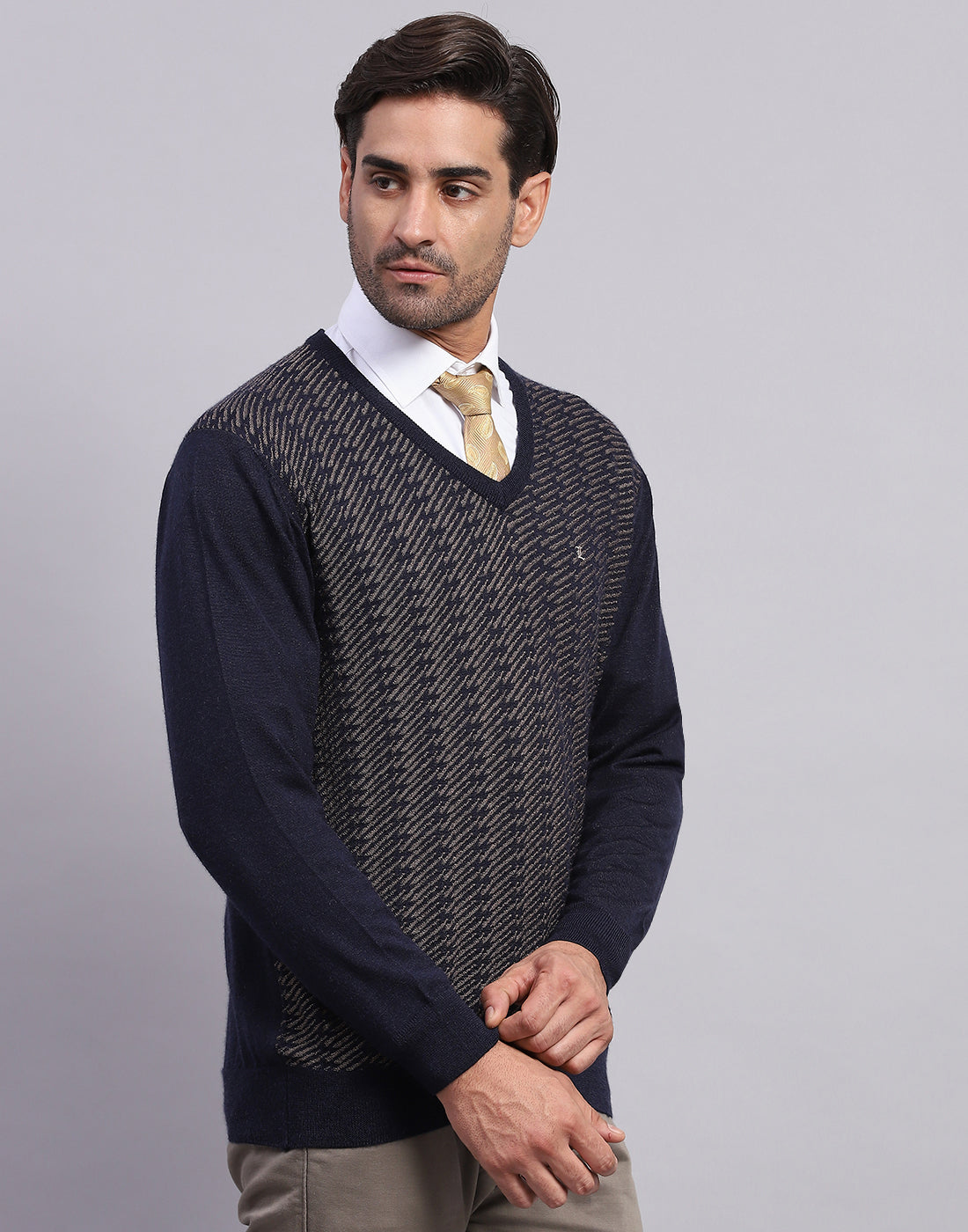 Men Navy Blue Self Design V Neck Full Sleeve Pullover