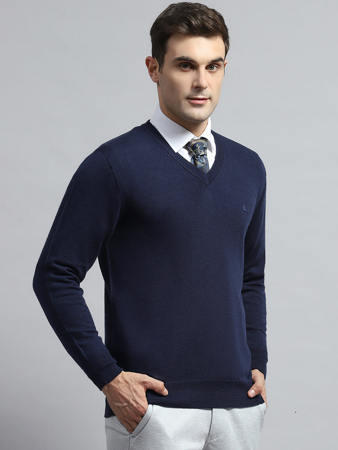Luxuria Men Navy Blue Solid V Neck Full Sleeve Pullover