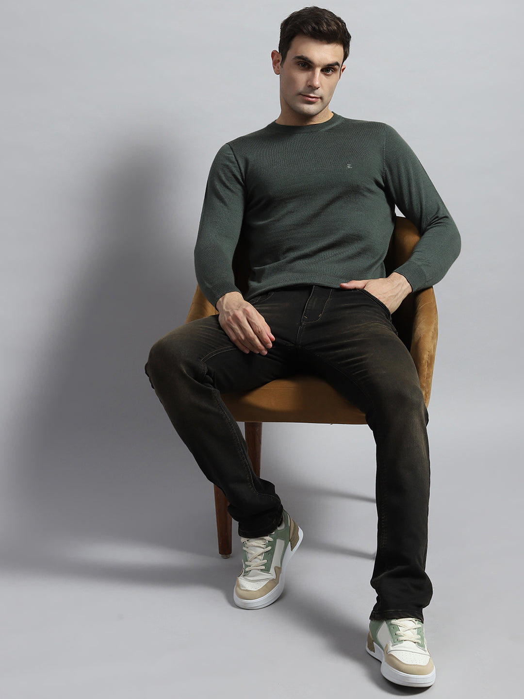 Luxuria Men Olive Solid Round Neck Full Sleeve Pullover