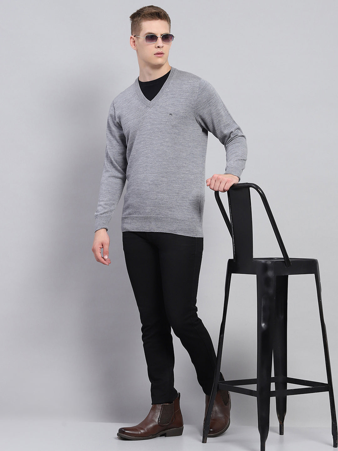 Men Grey Solid V Neck Full Sleeve Pullover