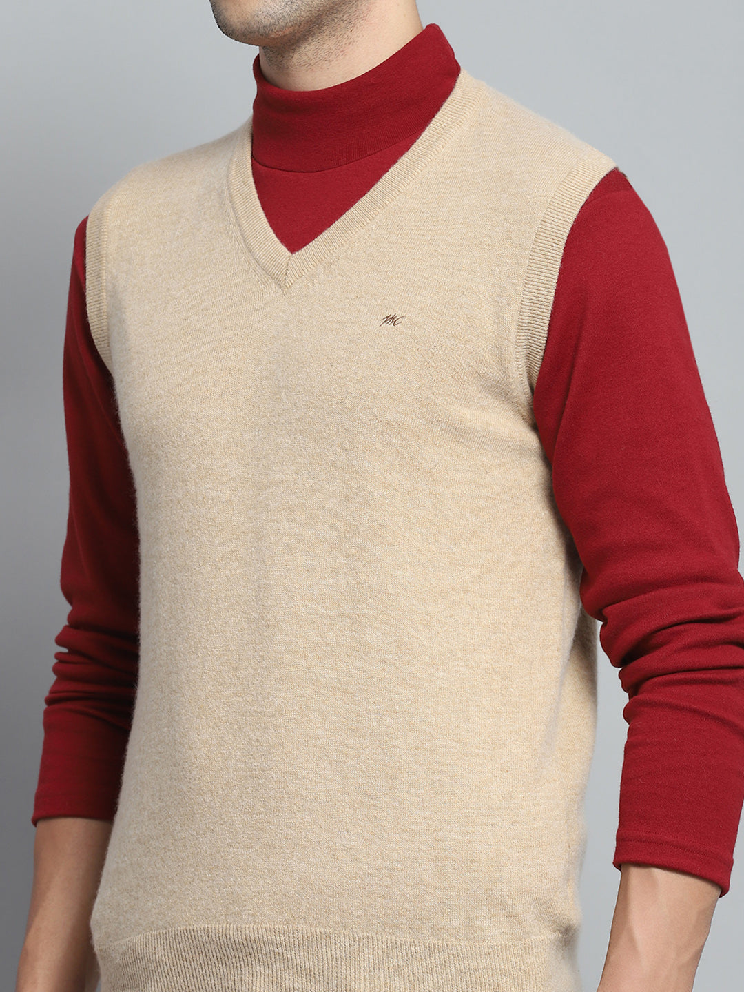 Men Camel Brown Solid V Neck Sleeveless Sweater