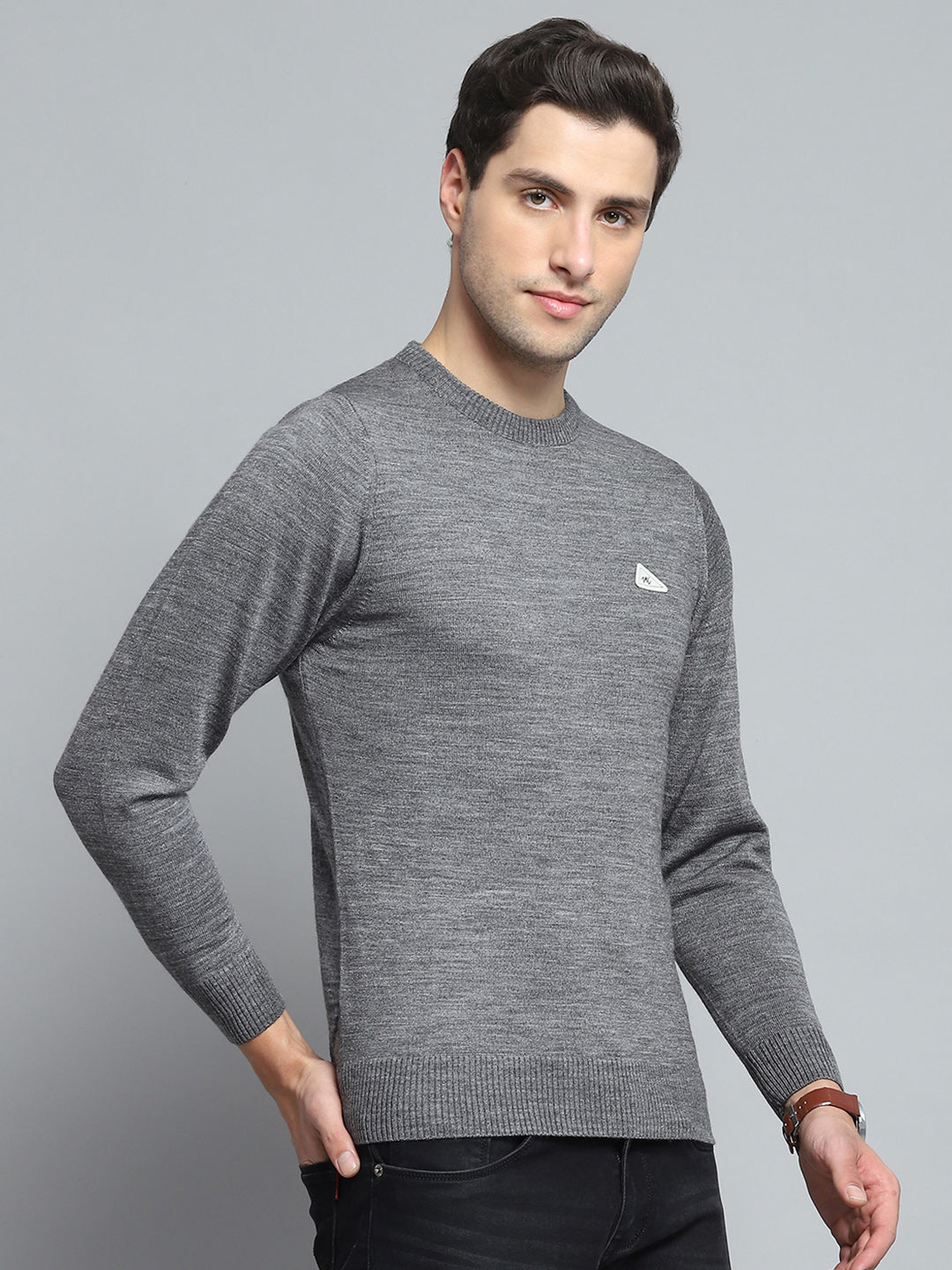 Men Grey Solid Round Neck Full Sleeve Pullover